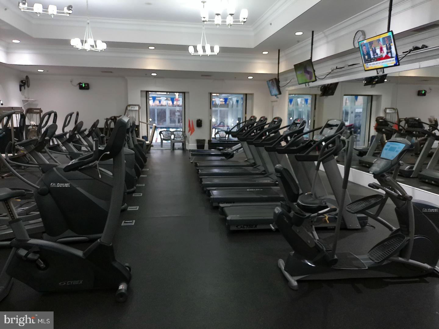 FOUR SEASONS IN HISTORIC VIRGINIA - Residential