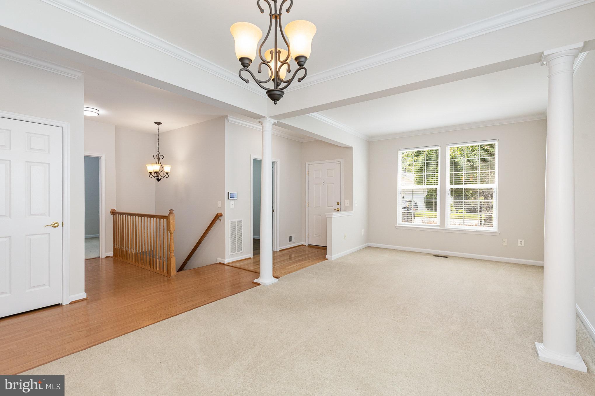 FOUR SEASONS IN HISTORIC VIRGINIA - Residential