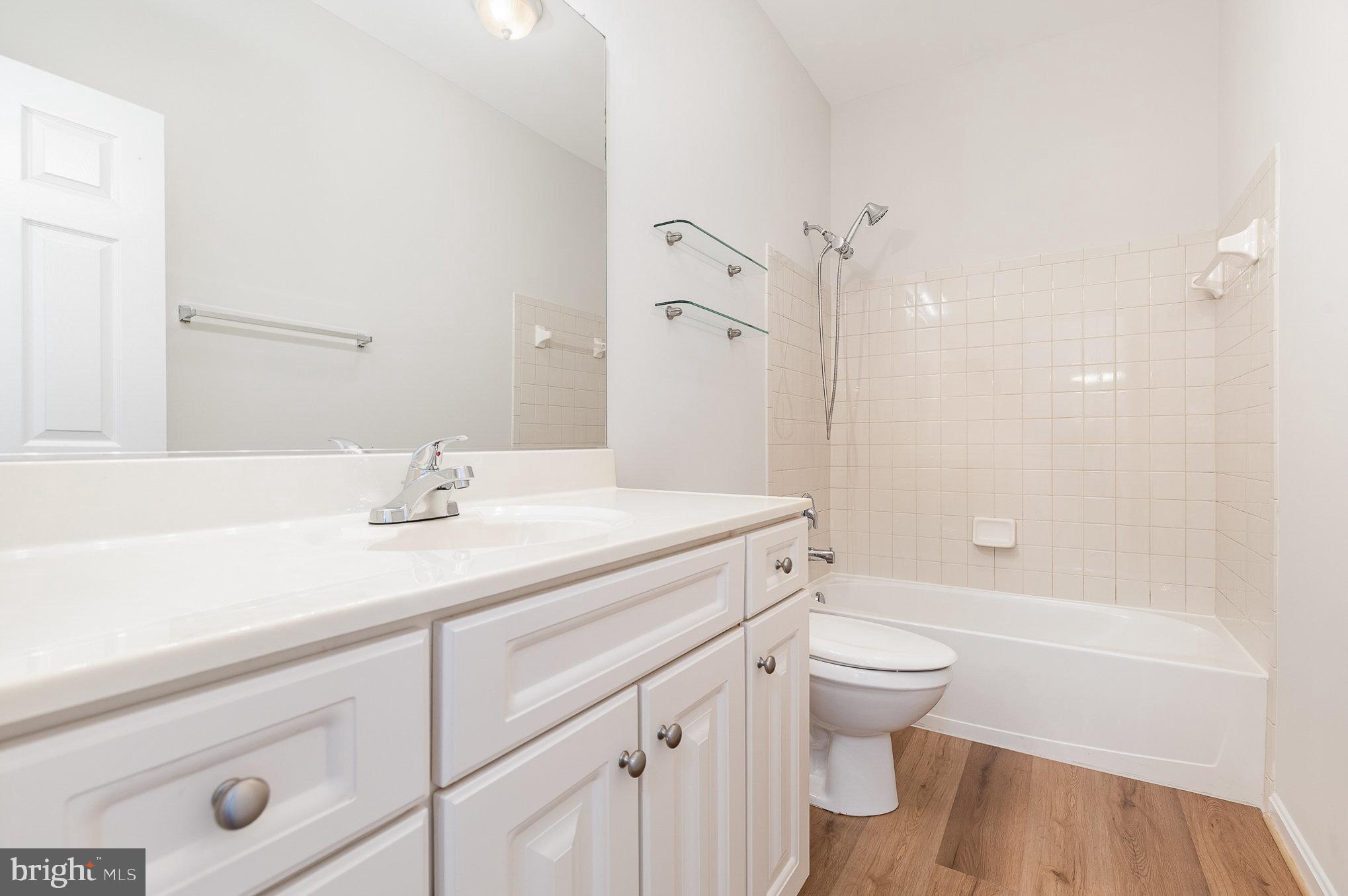 FOUR SEASONS IN HISTORIC VIRGINIA - Residential