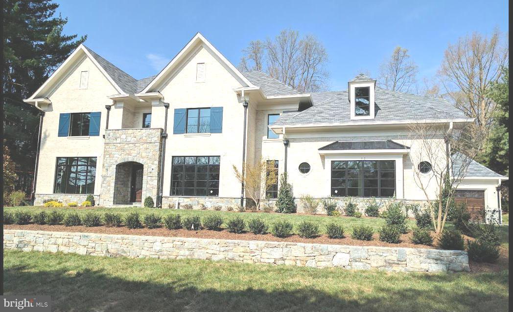 LANGLEY OAKS - Residential