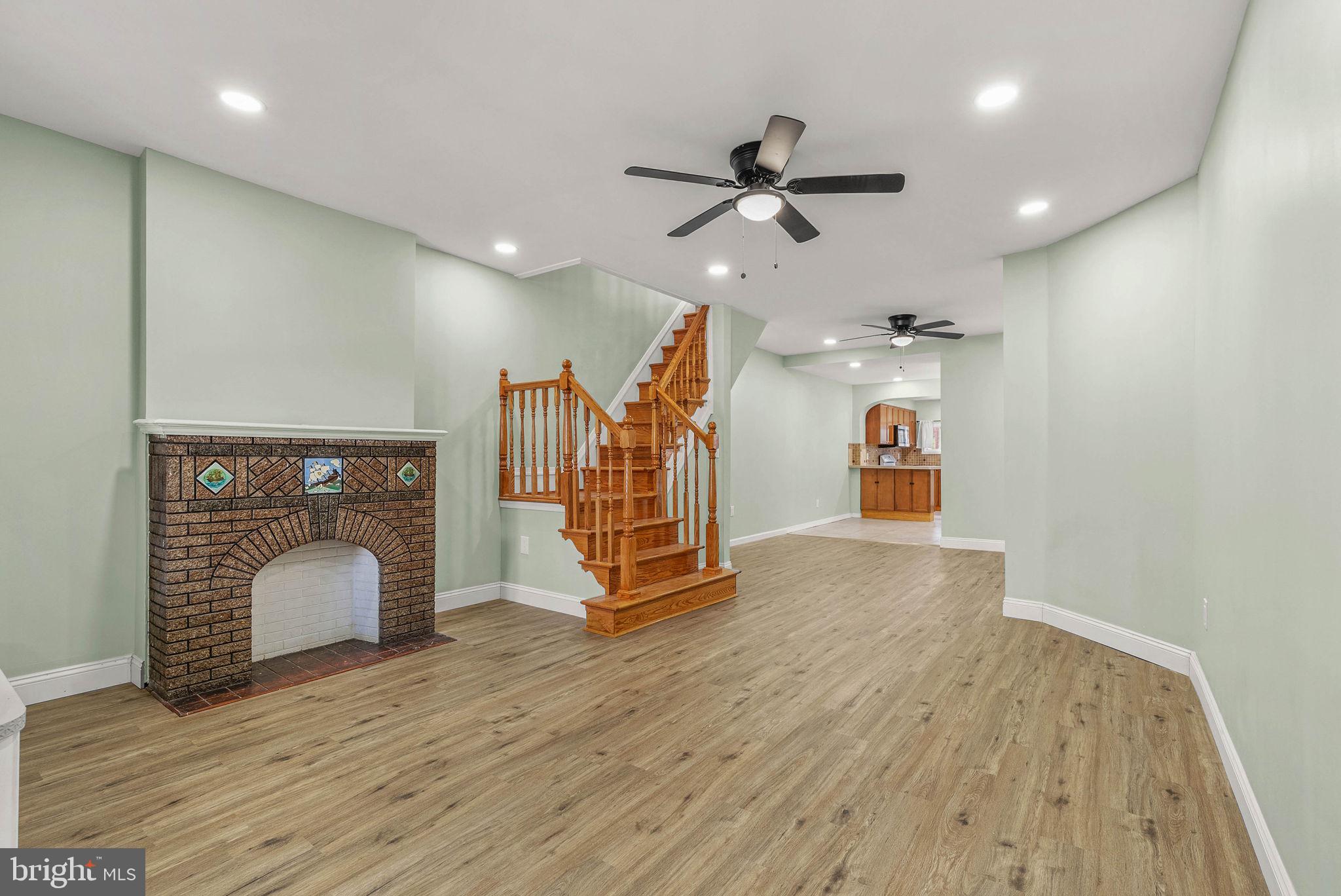 POINT BREEZE - Residential