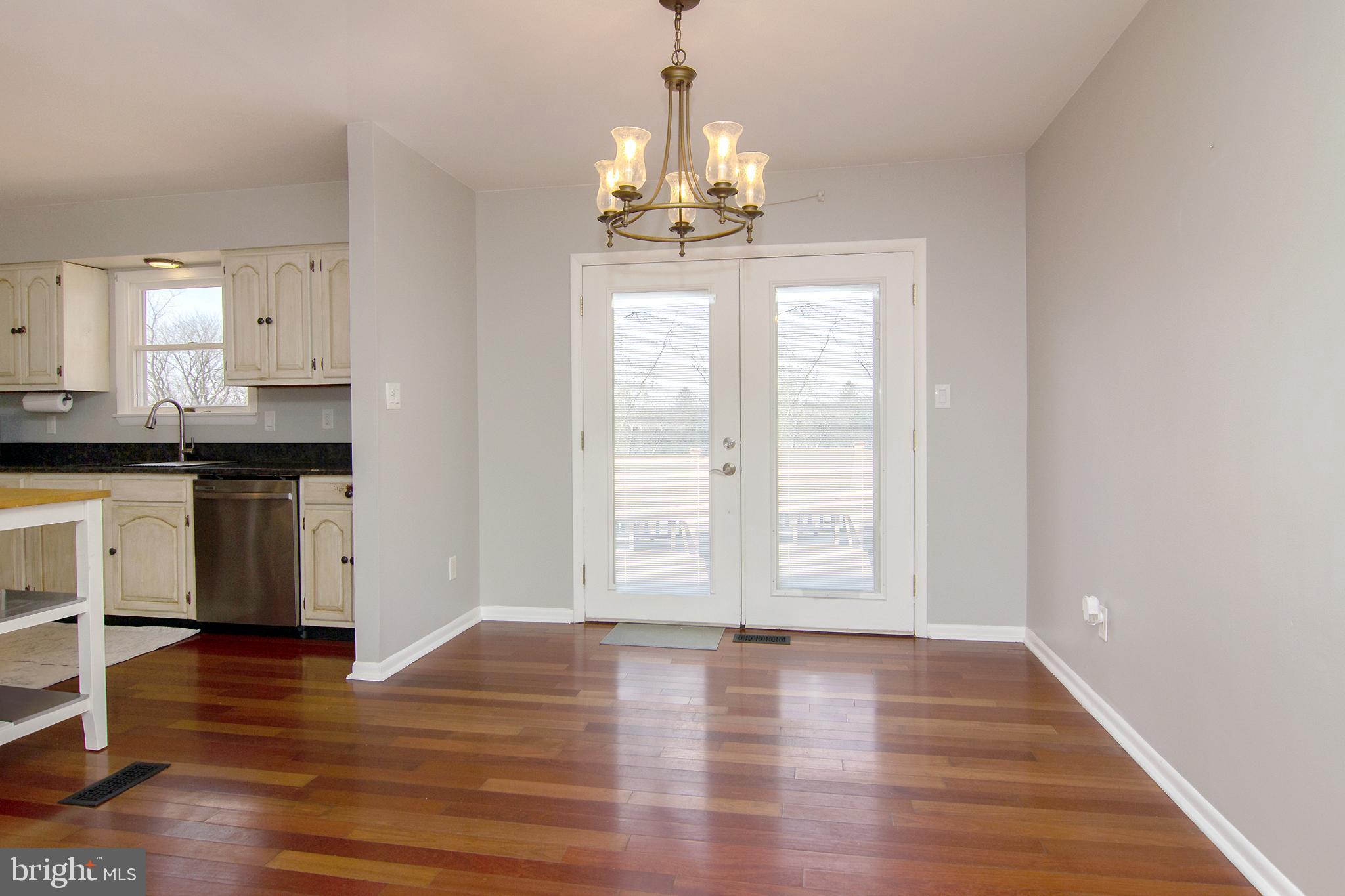 WALNUT RIDGE - Residential