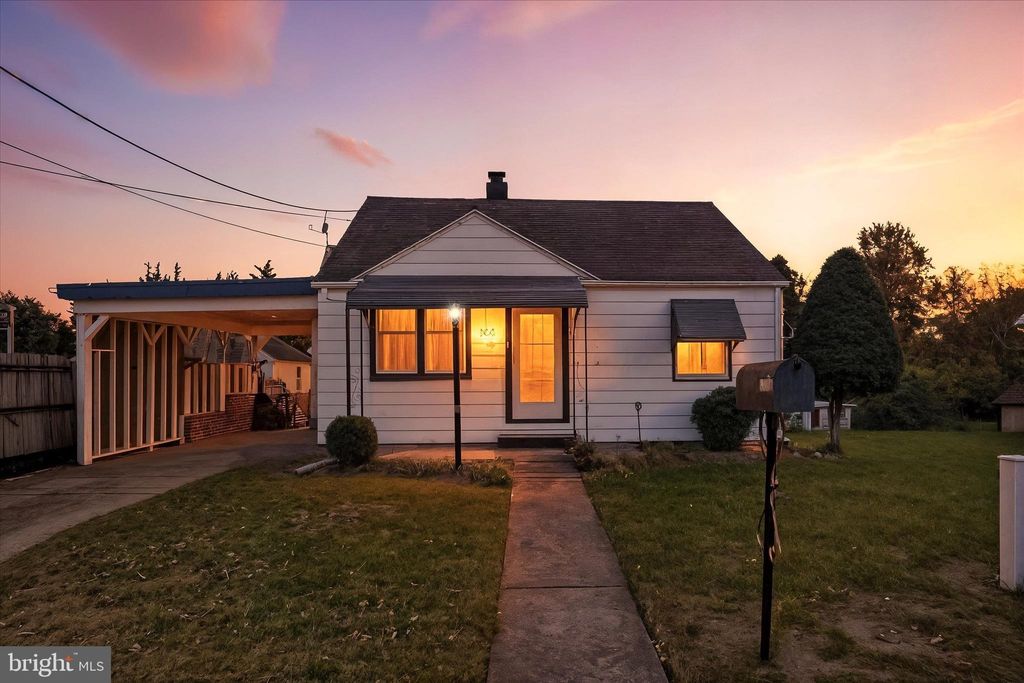 Photo of 2441 Marion Street, YORK, PA 17408 (MLS # PAYK2092596)