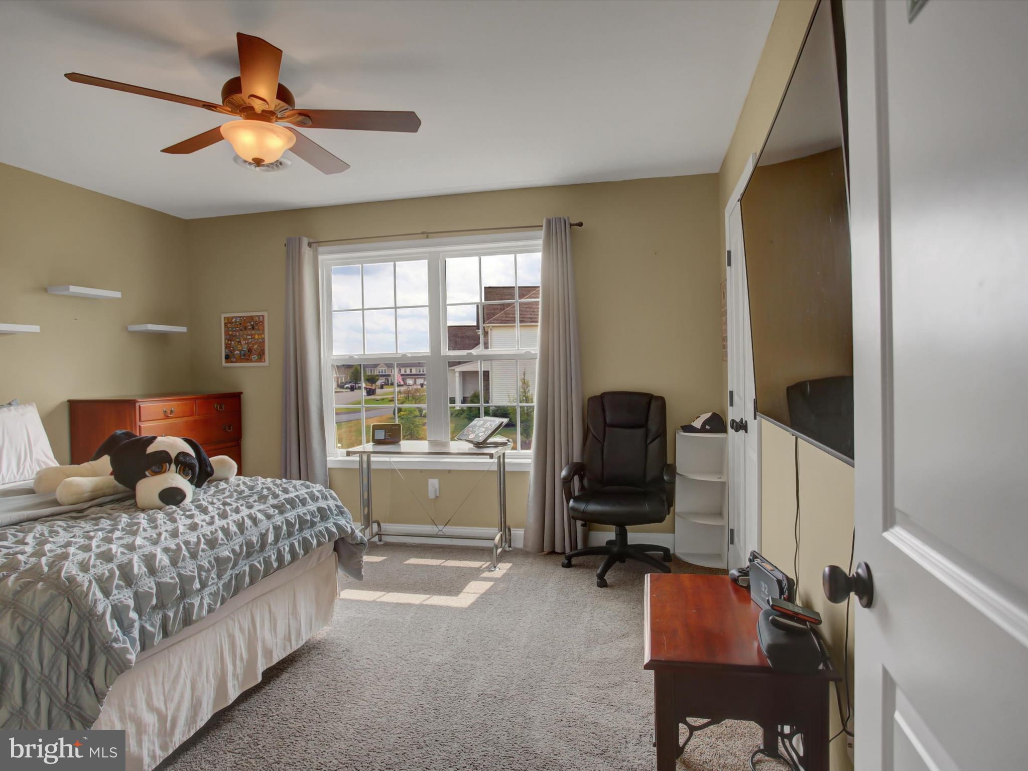 ROLLING HILLS - Residential