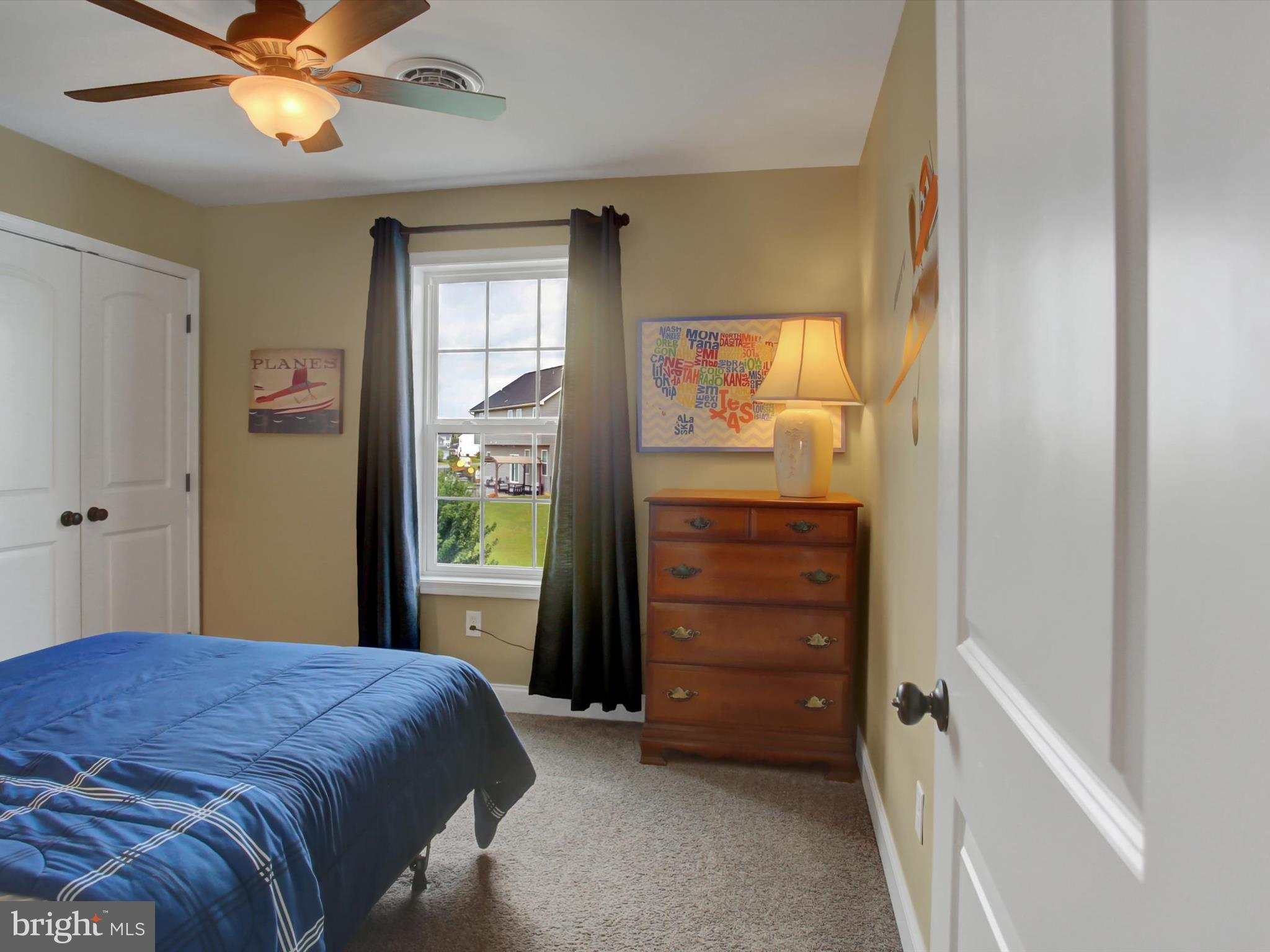 ROLLING HILLS - Residential