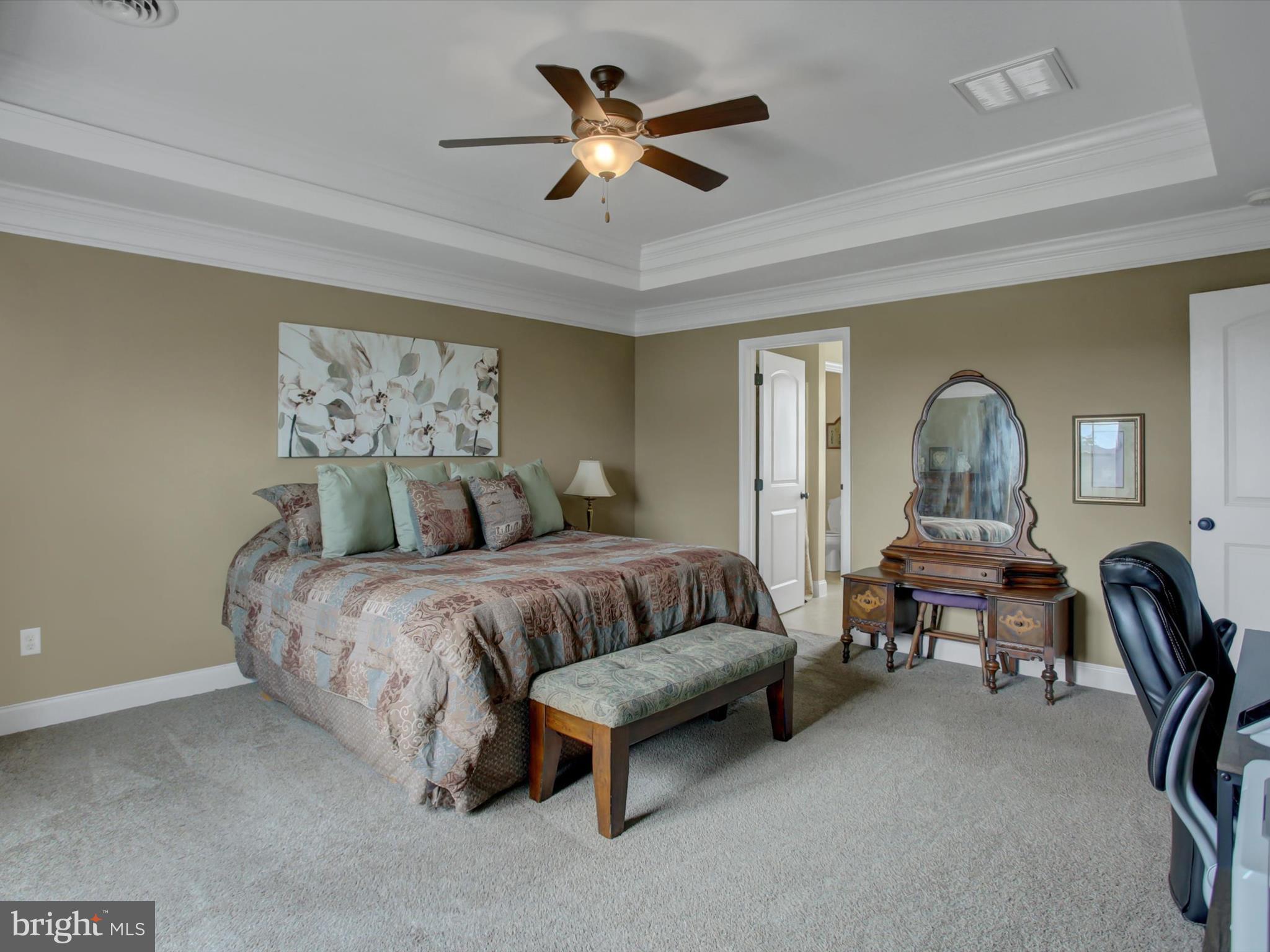 ROLLING HILLS - Residential