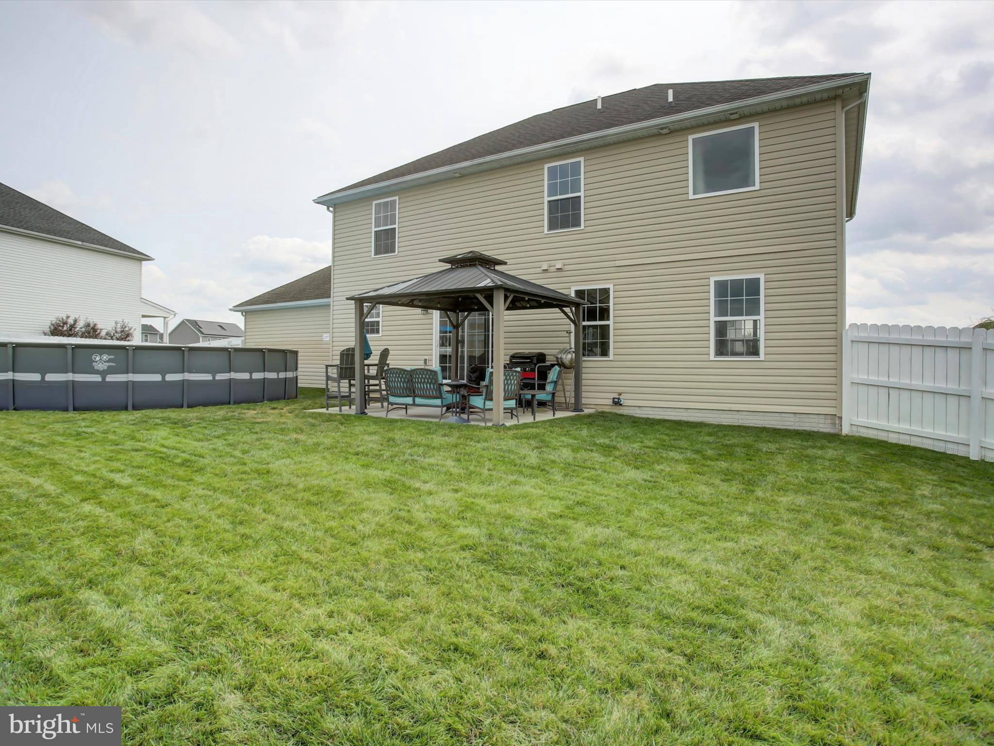 ROLLING HILLS - Residential