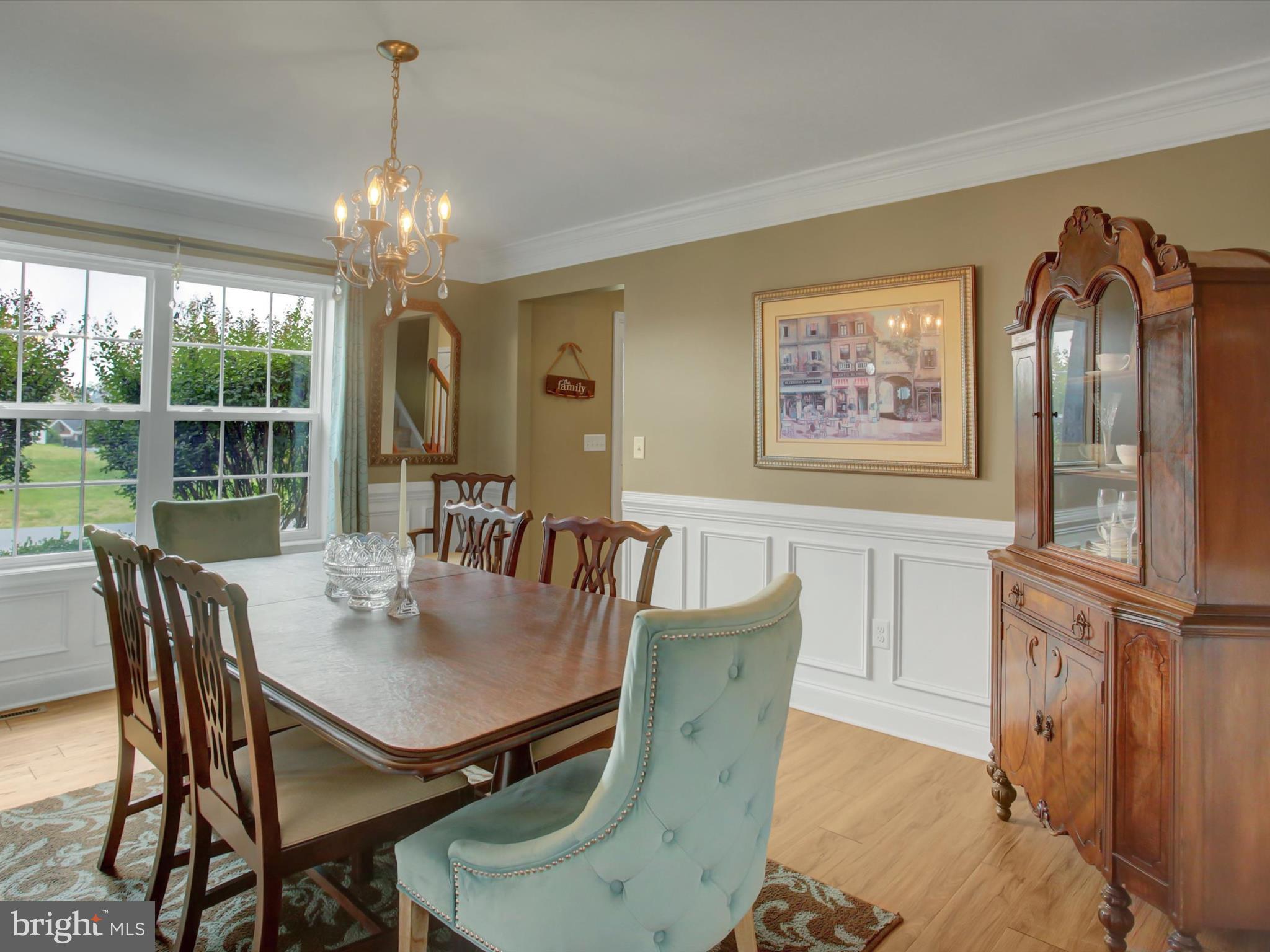 ROLLING HILLS - Residential