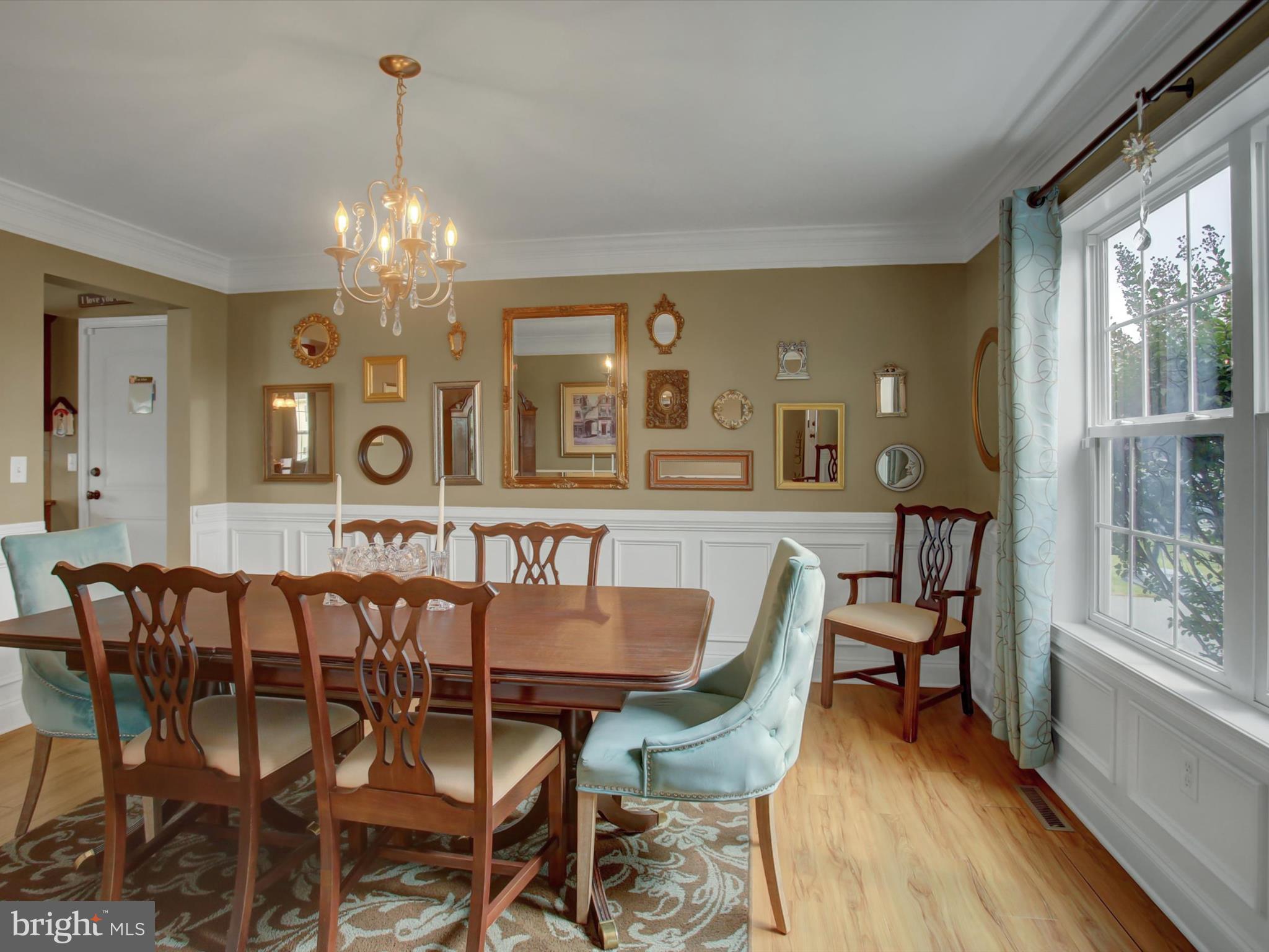 ROLLING HILLS - Residential