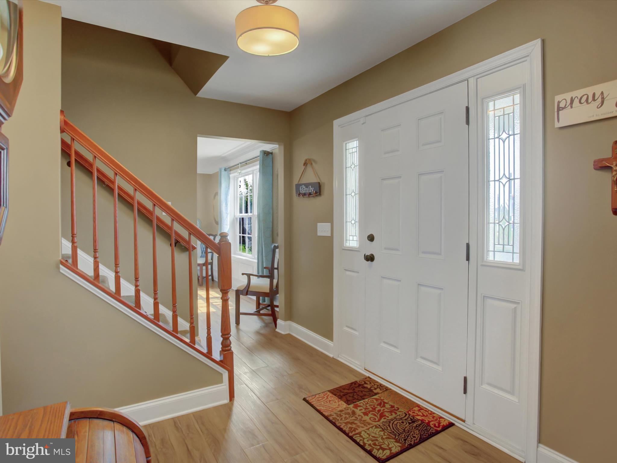 ROLLING HILLS - Residential