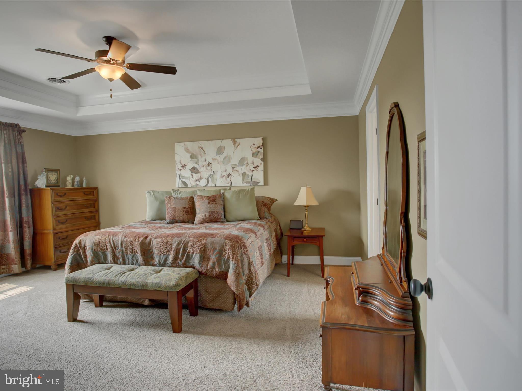 ROLLING HILLS - Residential