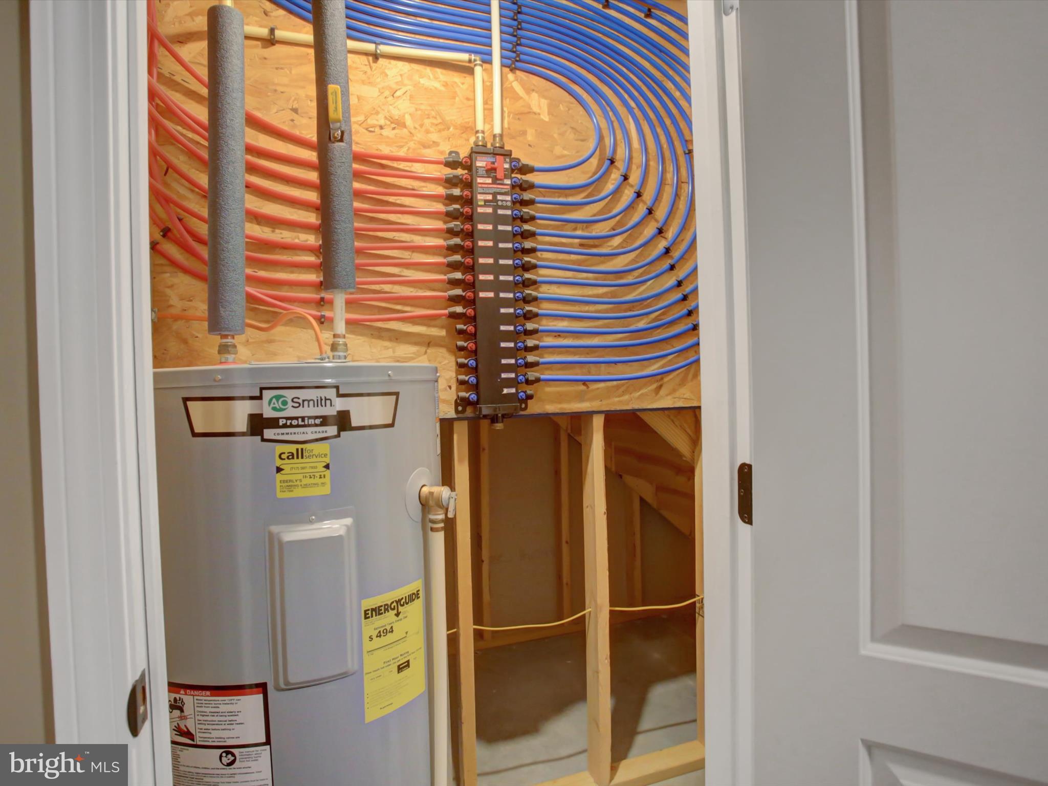 ROLLING HILLS - Residential