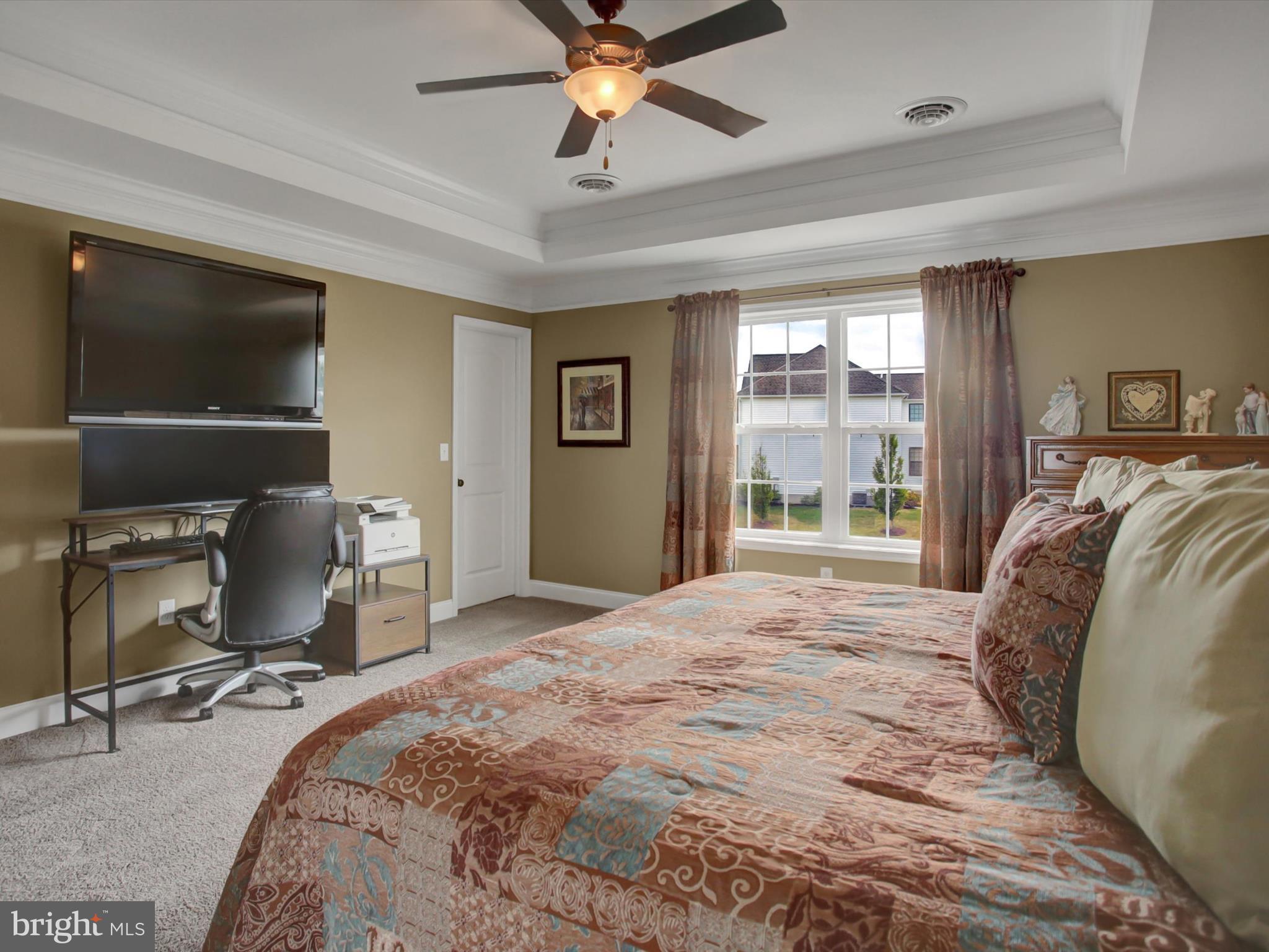 ROLLING HILLS - Residential