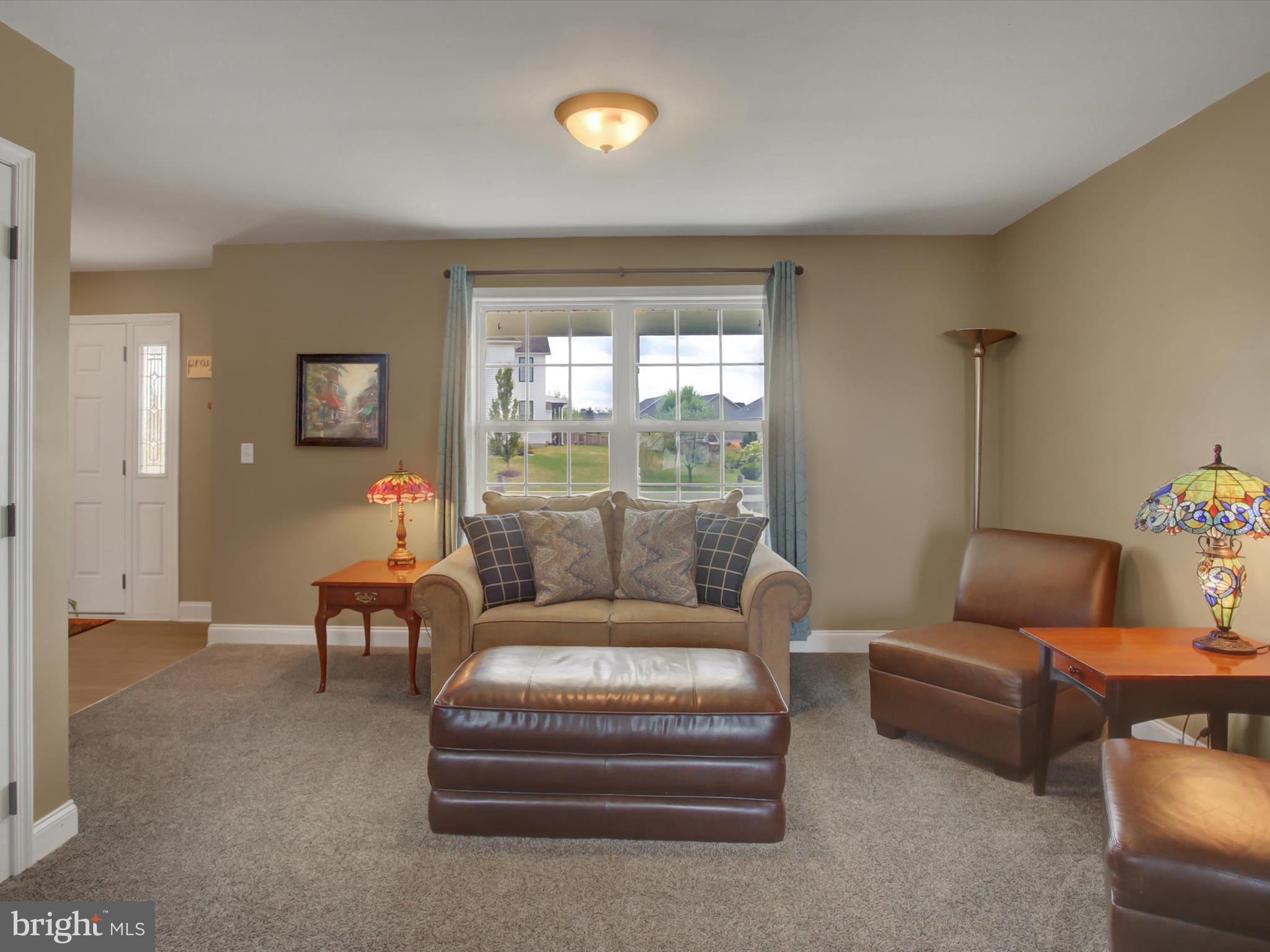 ROLLING HILLS - Residential