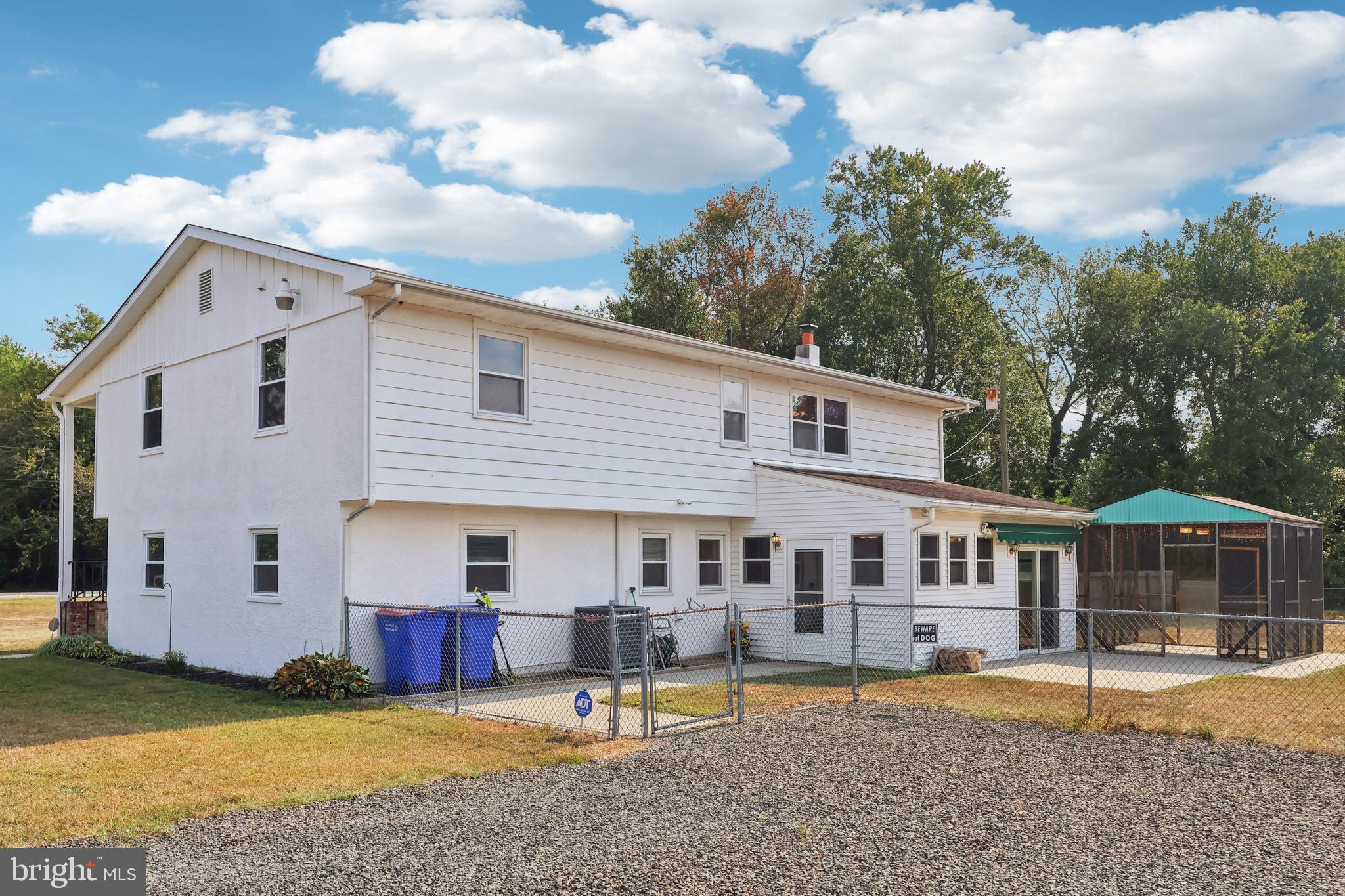 MILLVILLE - Residential