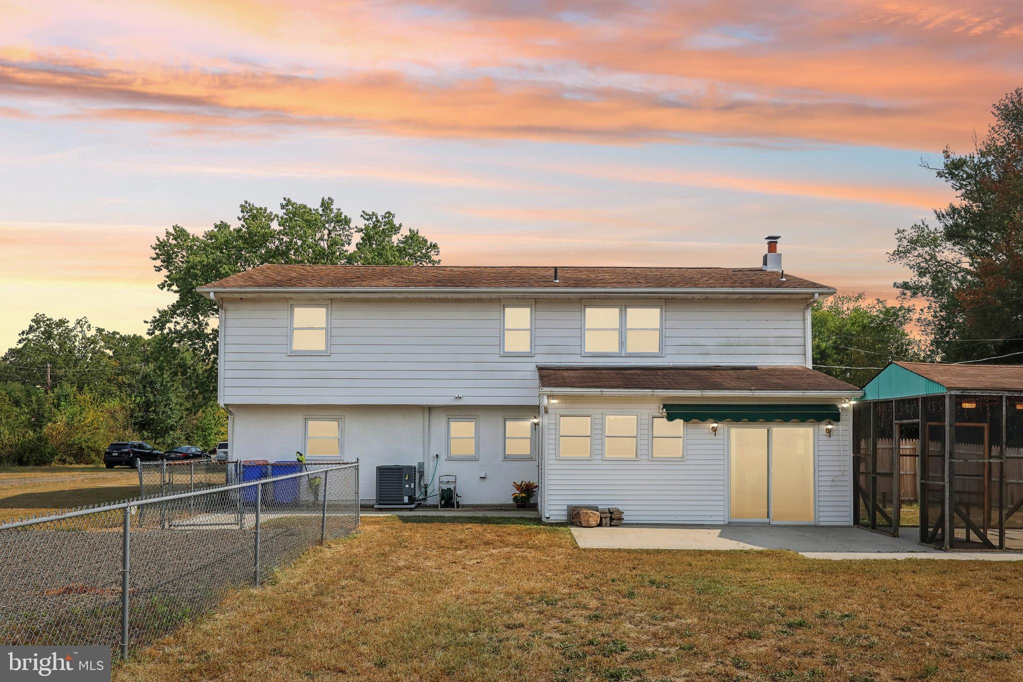 MILLVILLE - Residential