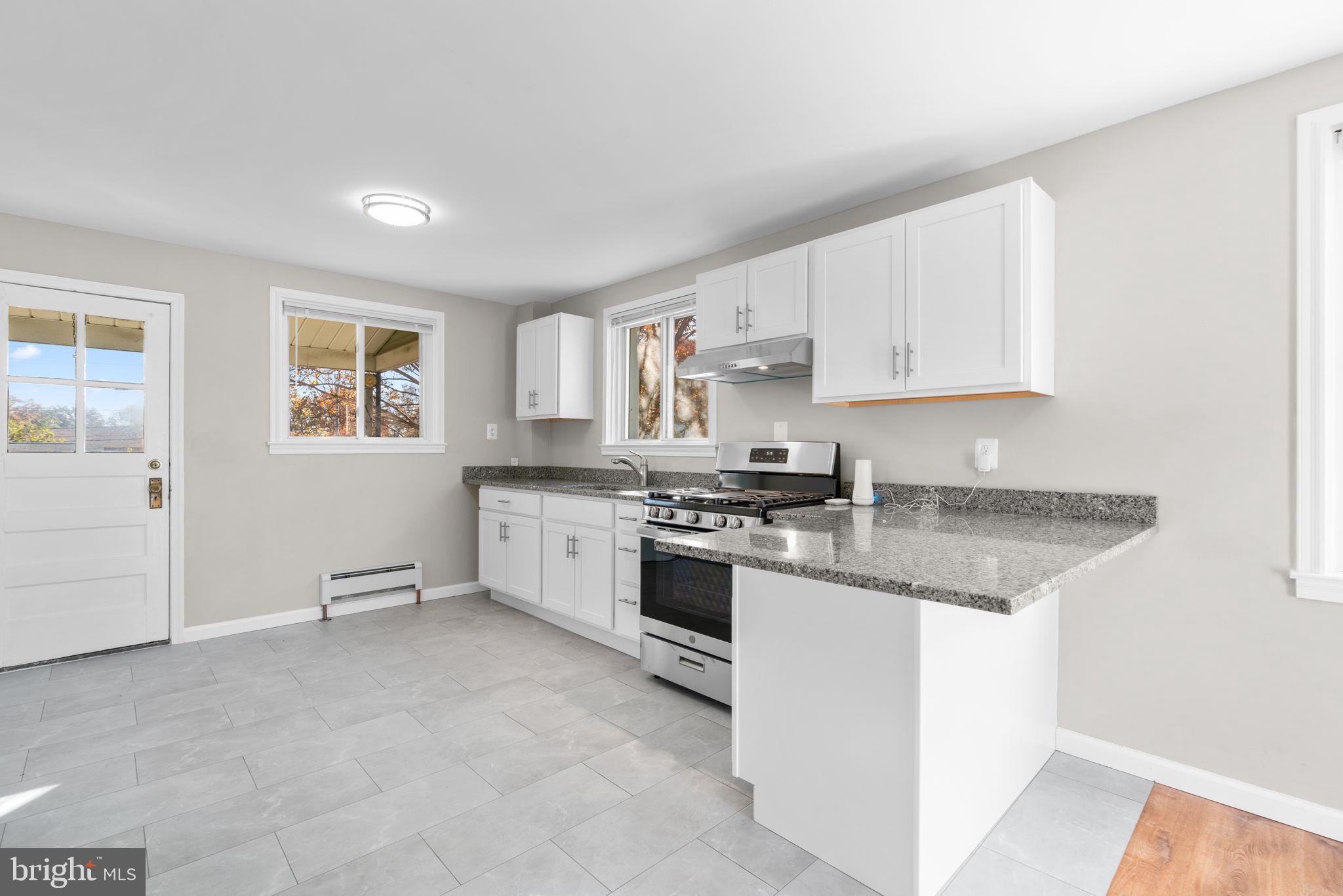 HILLENDALE PARK - Residential