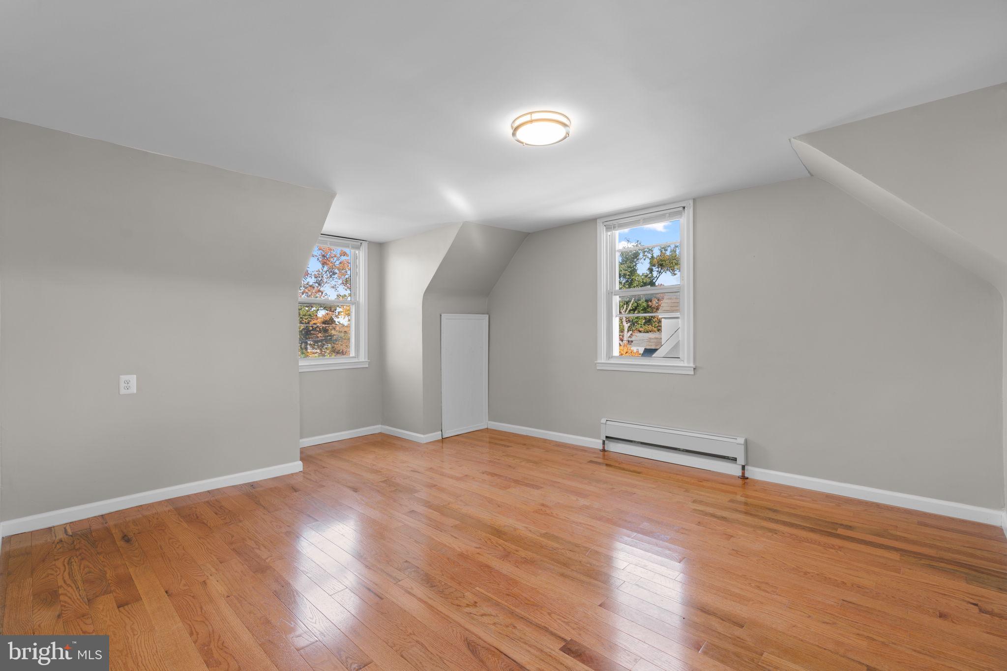 HILLENDALE PARK - Residential