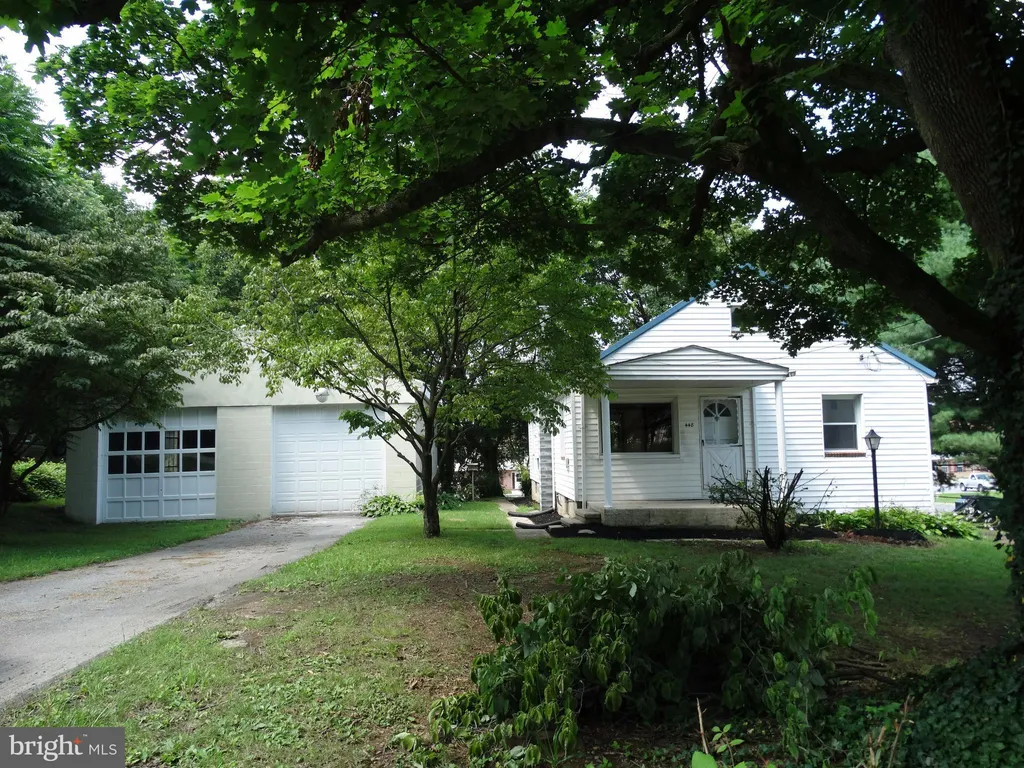 448 Earl Street, Shippensburg, PA 17257
