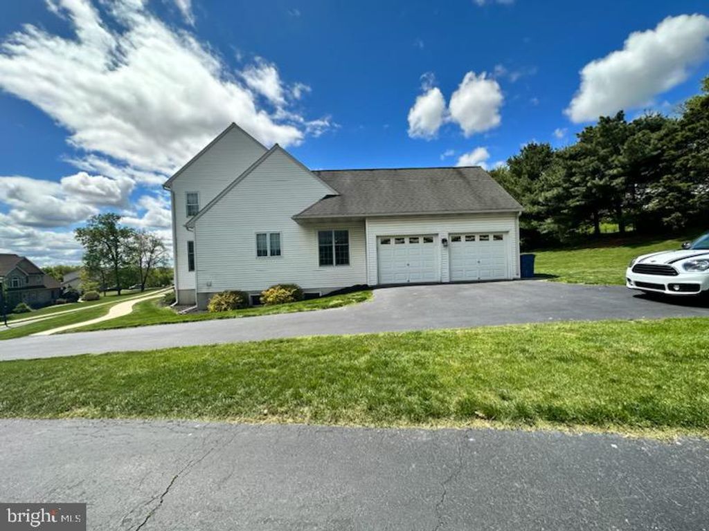 Photo of 64 BRIAR ROSE TRL, ELIZABETHTOWN, PA 17022 (MLS # PALA2034632)