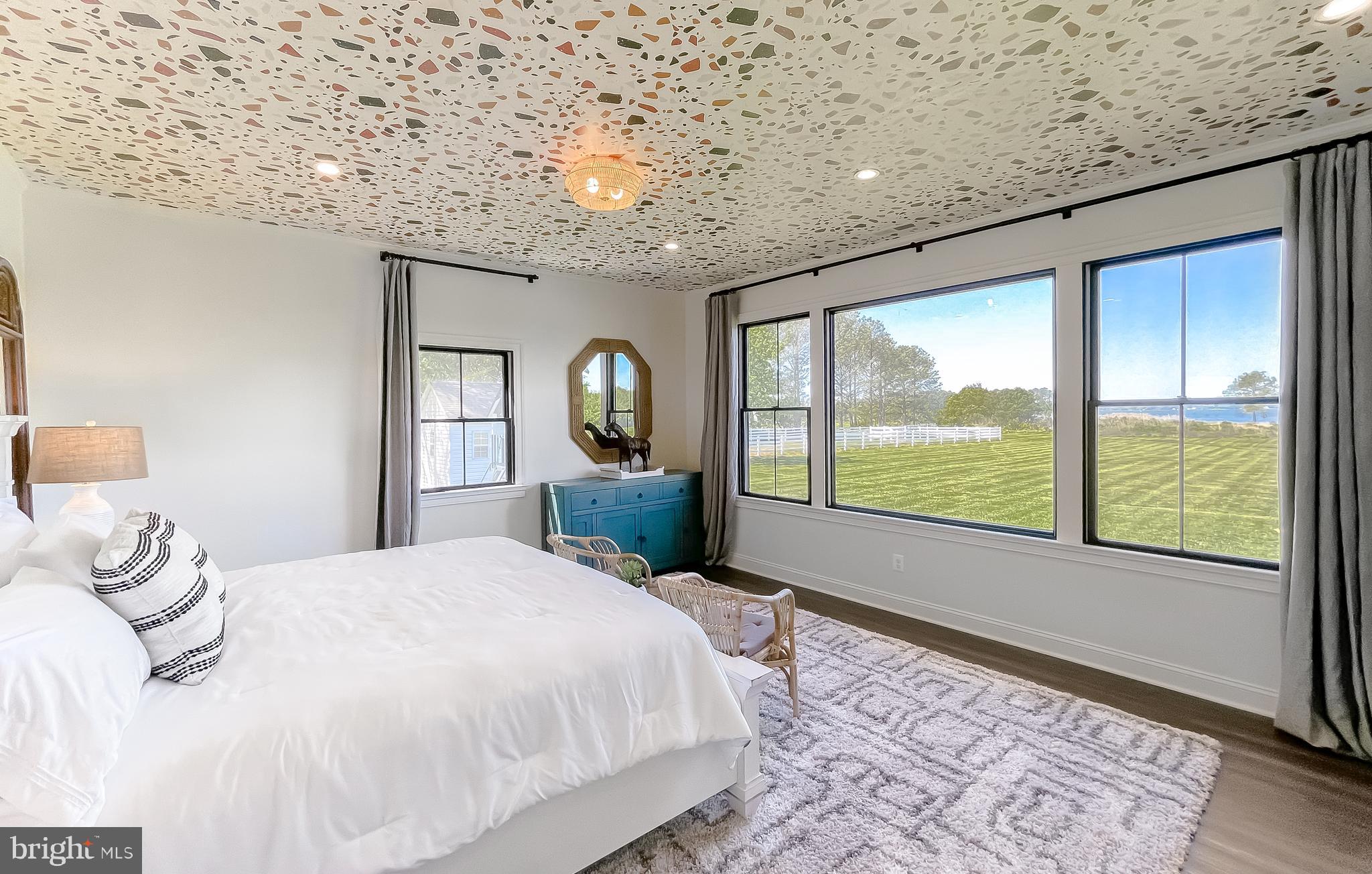 ROYAL OAK - Residential