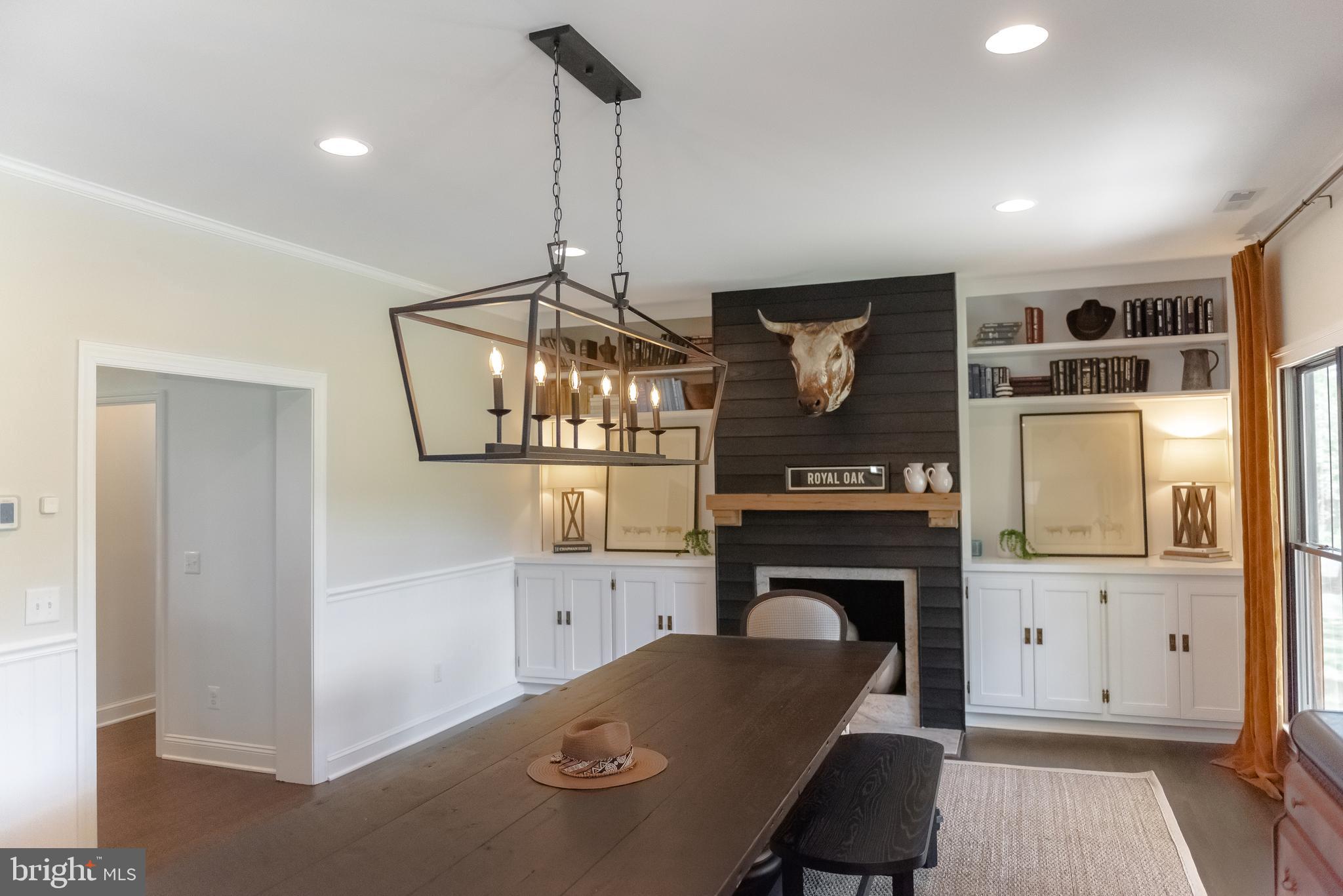 ROYAL OAK - Residential