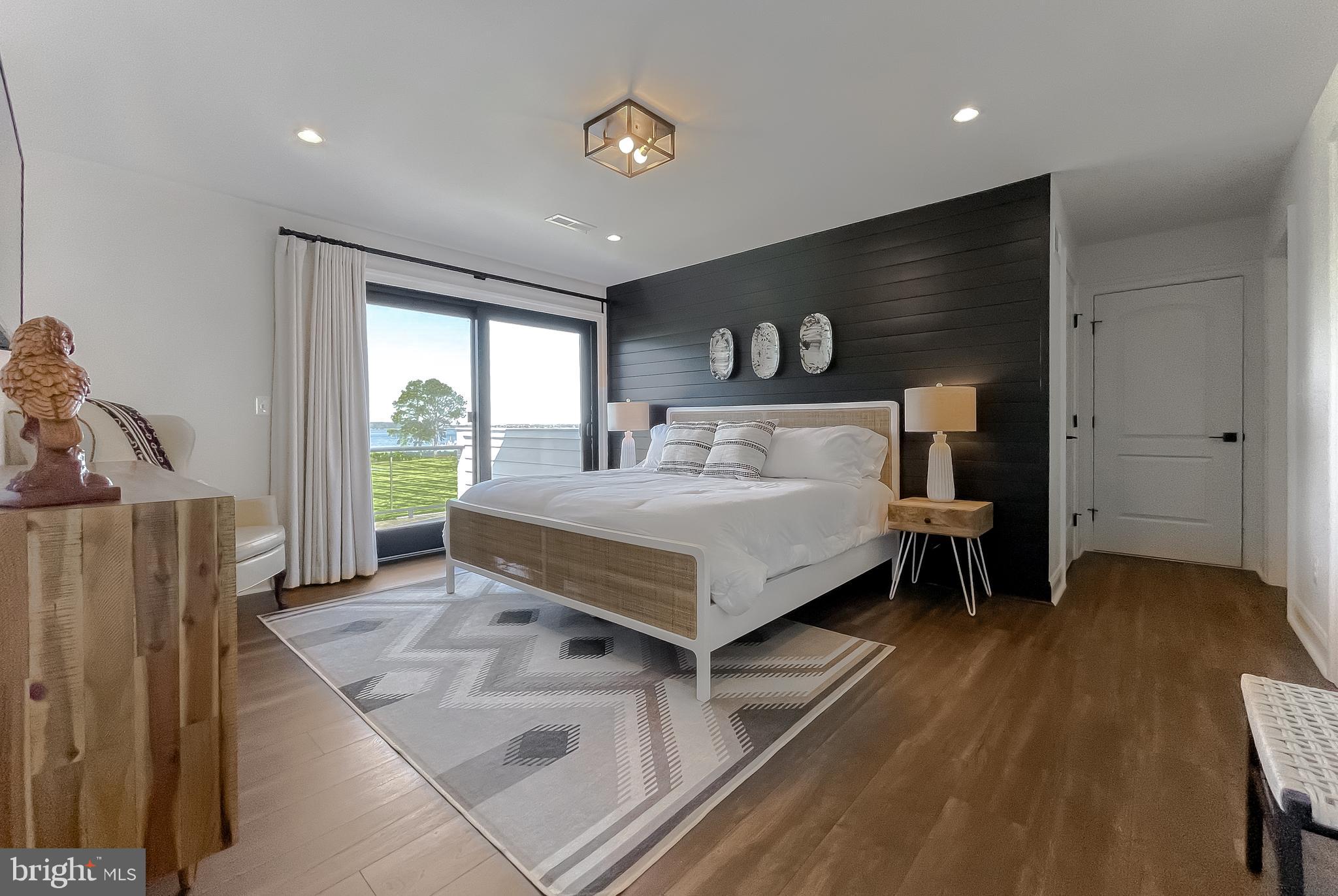 ROYAL OAK - Residential