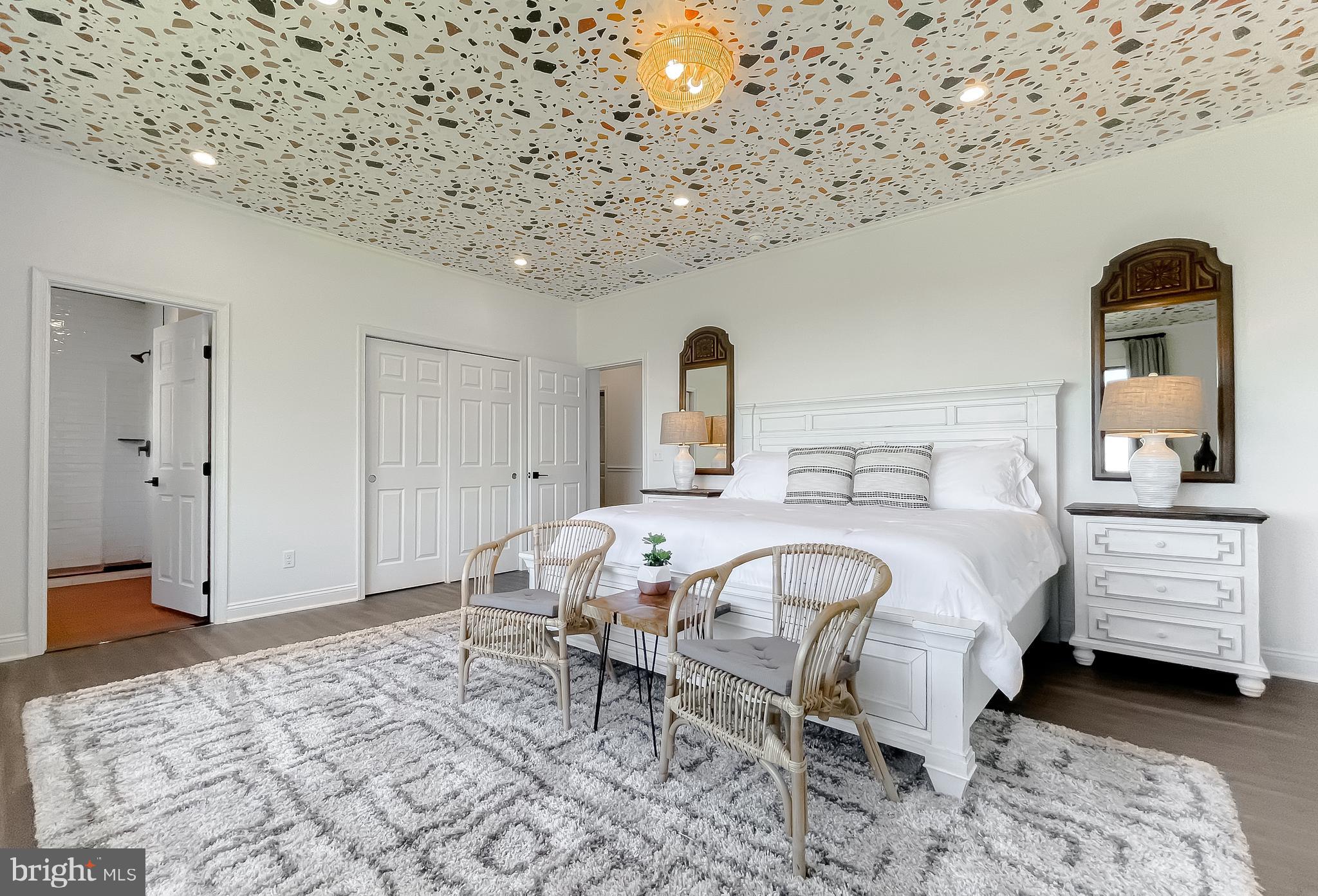 ROYAL OAK - Residential