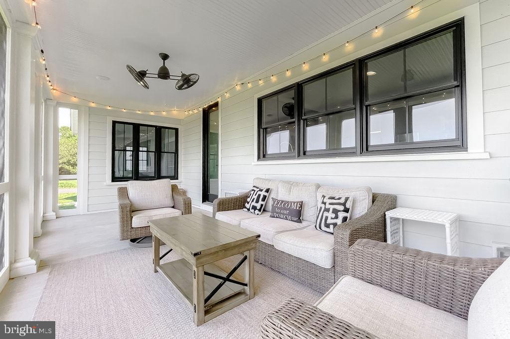 ROYAL OAK - Residential