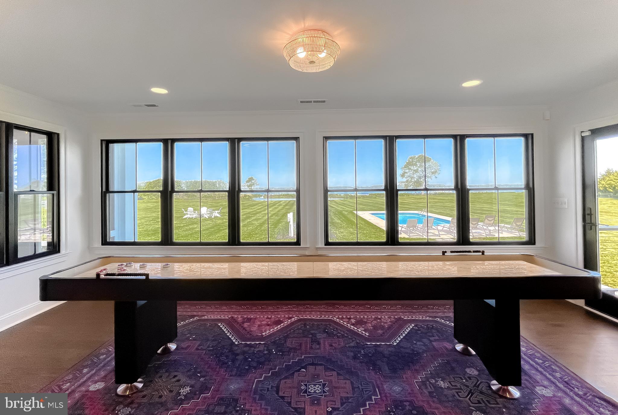 ROYAL OAK - Residential