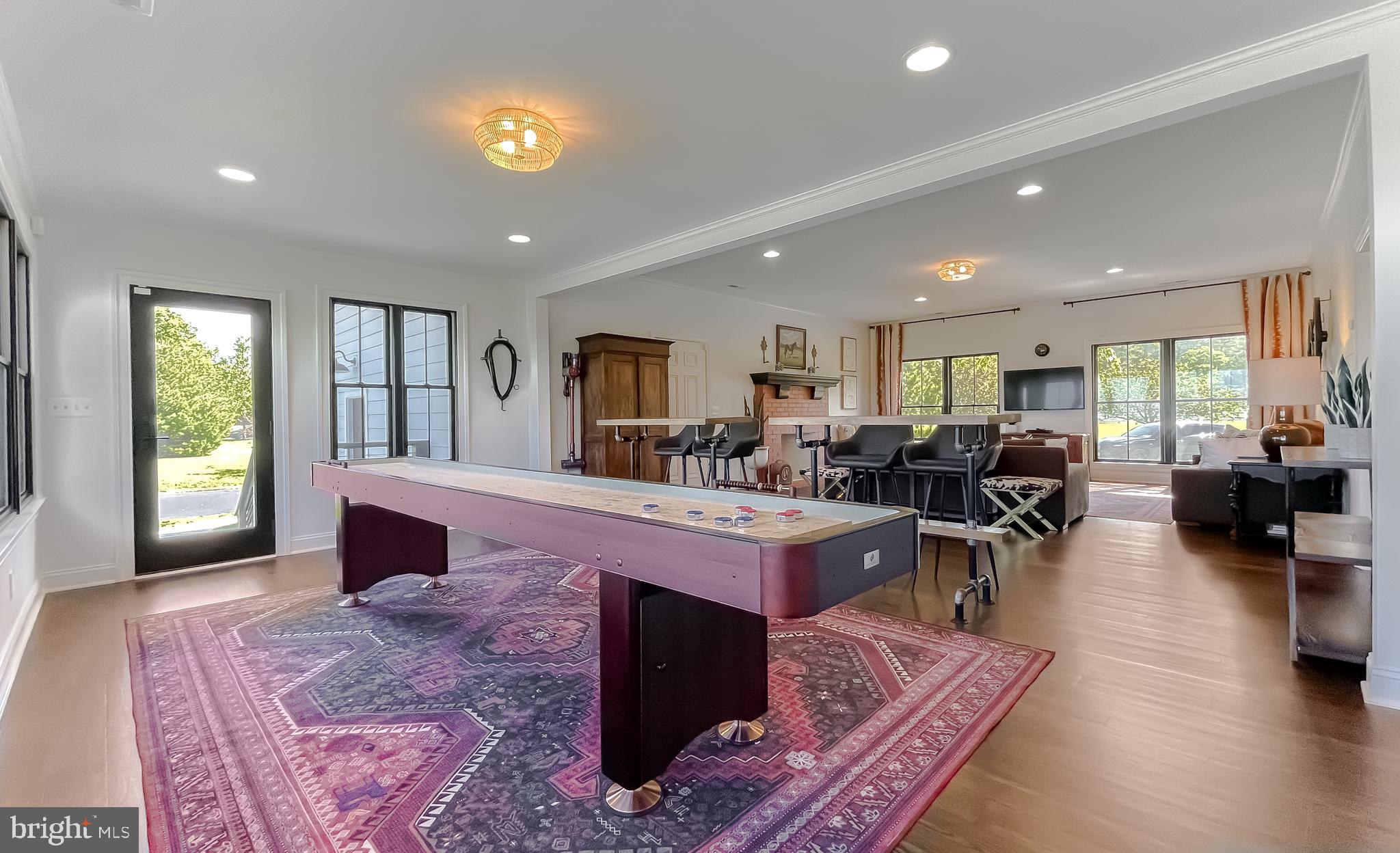 ROYAL OAK - Residential