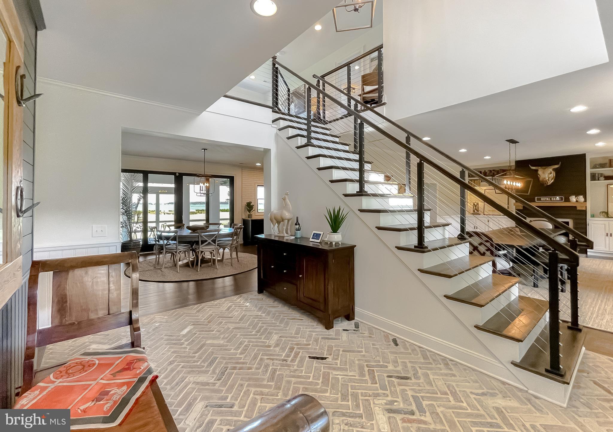 ROYAL OAK - Residential