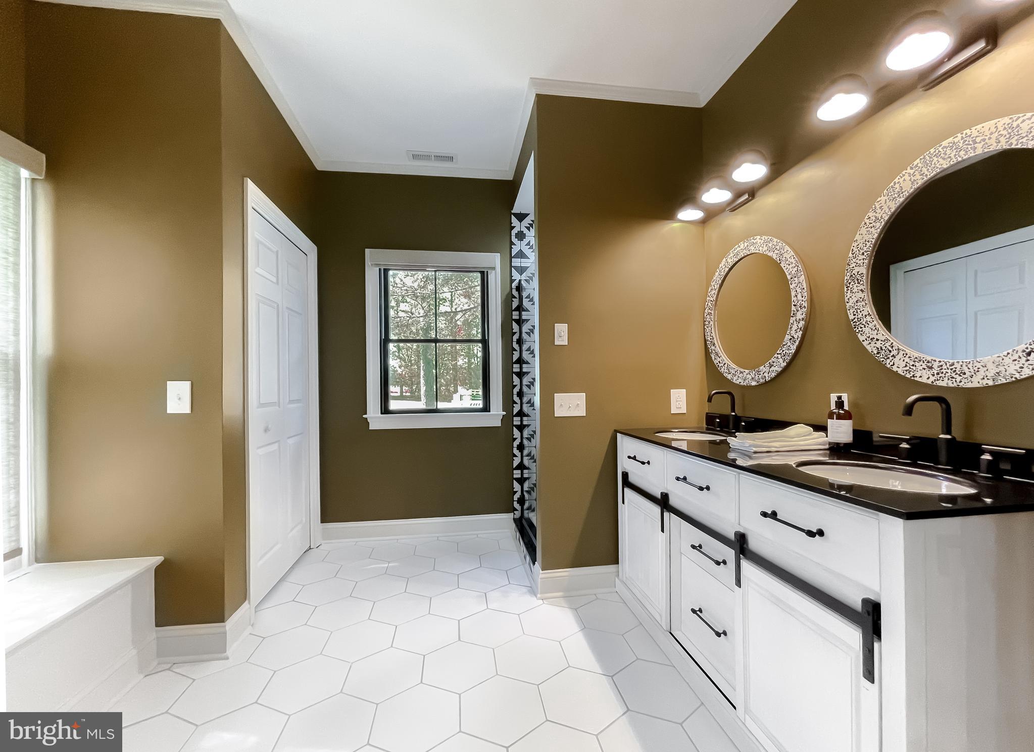 ROYAL OAK - Residential