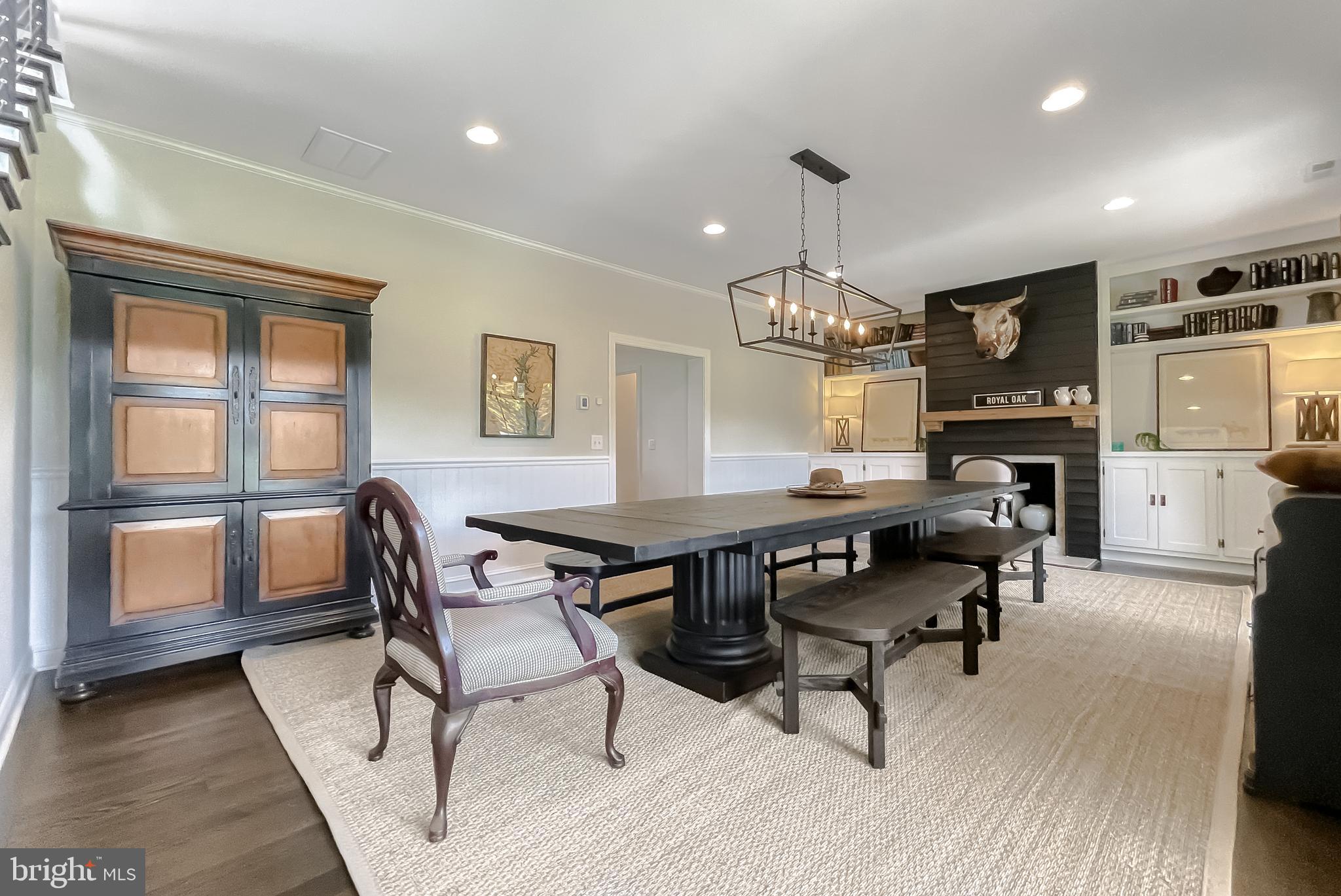 ROYAL OAK - Residential