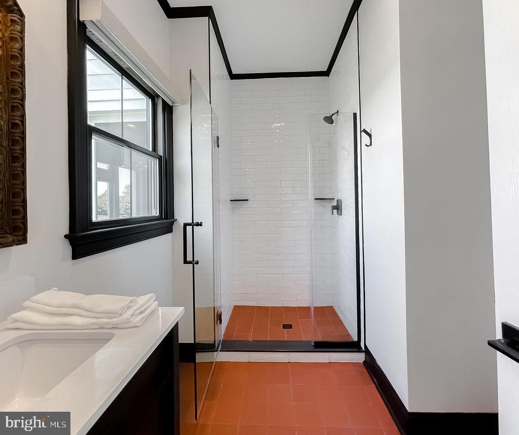 ROYAL OAK - Residential