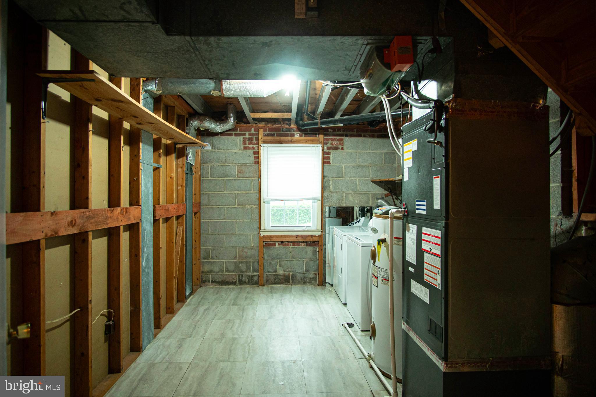 BROOKFIELD - Residential Lease