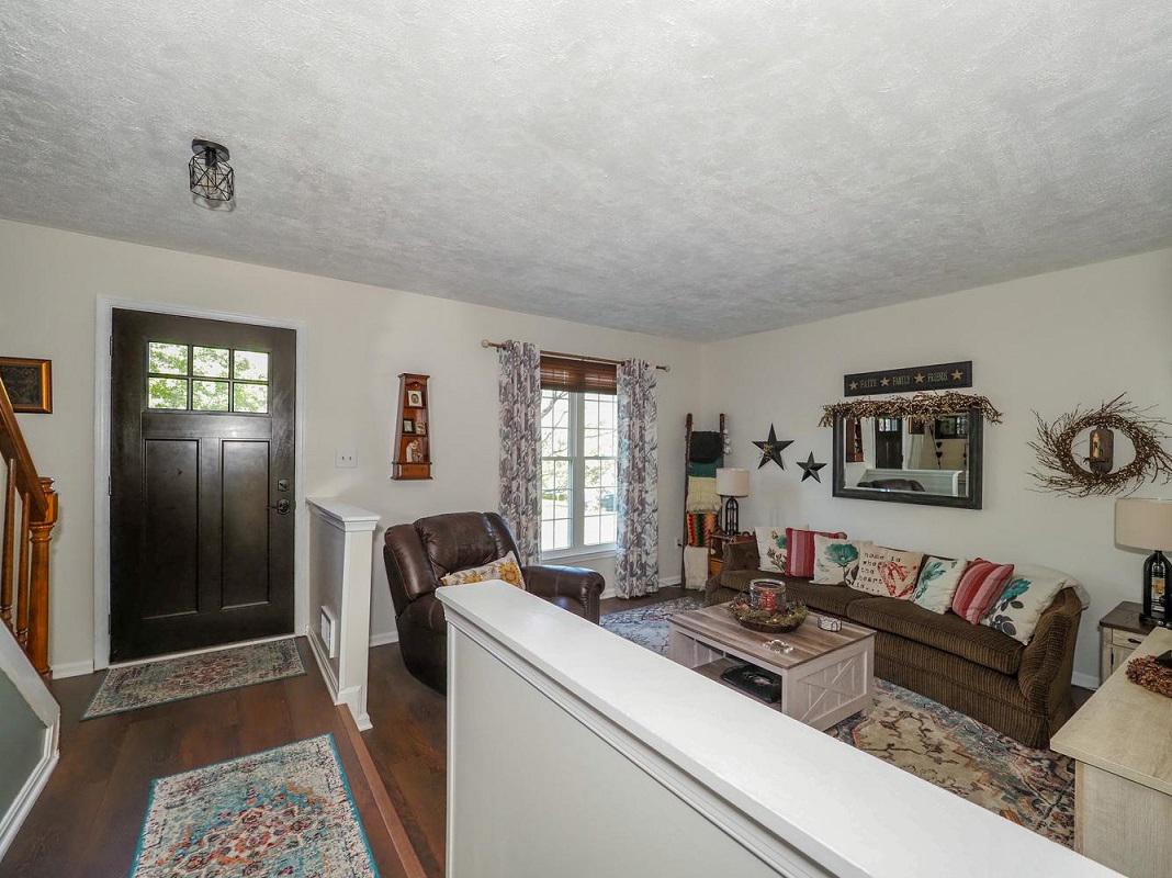 1816 BRAMBLE BROOK LANE