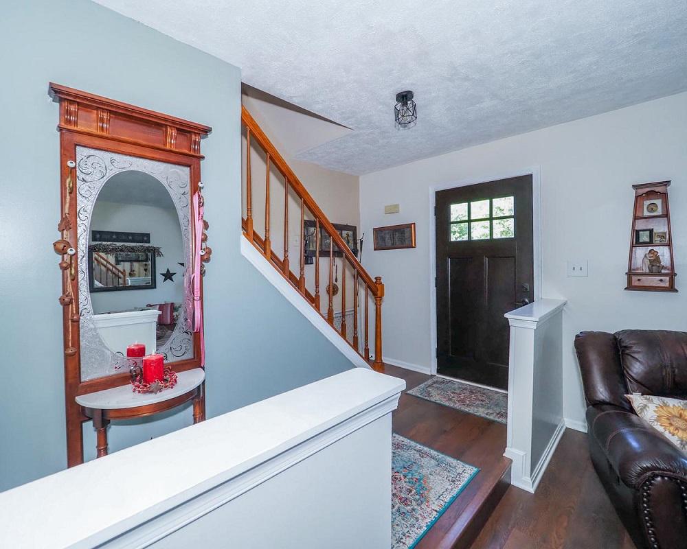 1816 BRAMBLE BROOK LANE