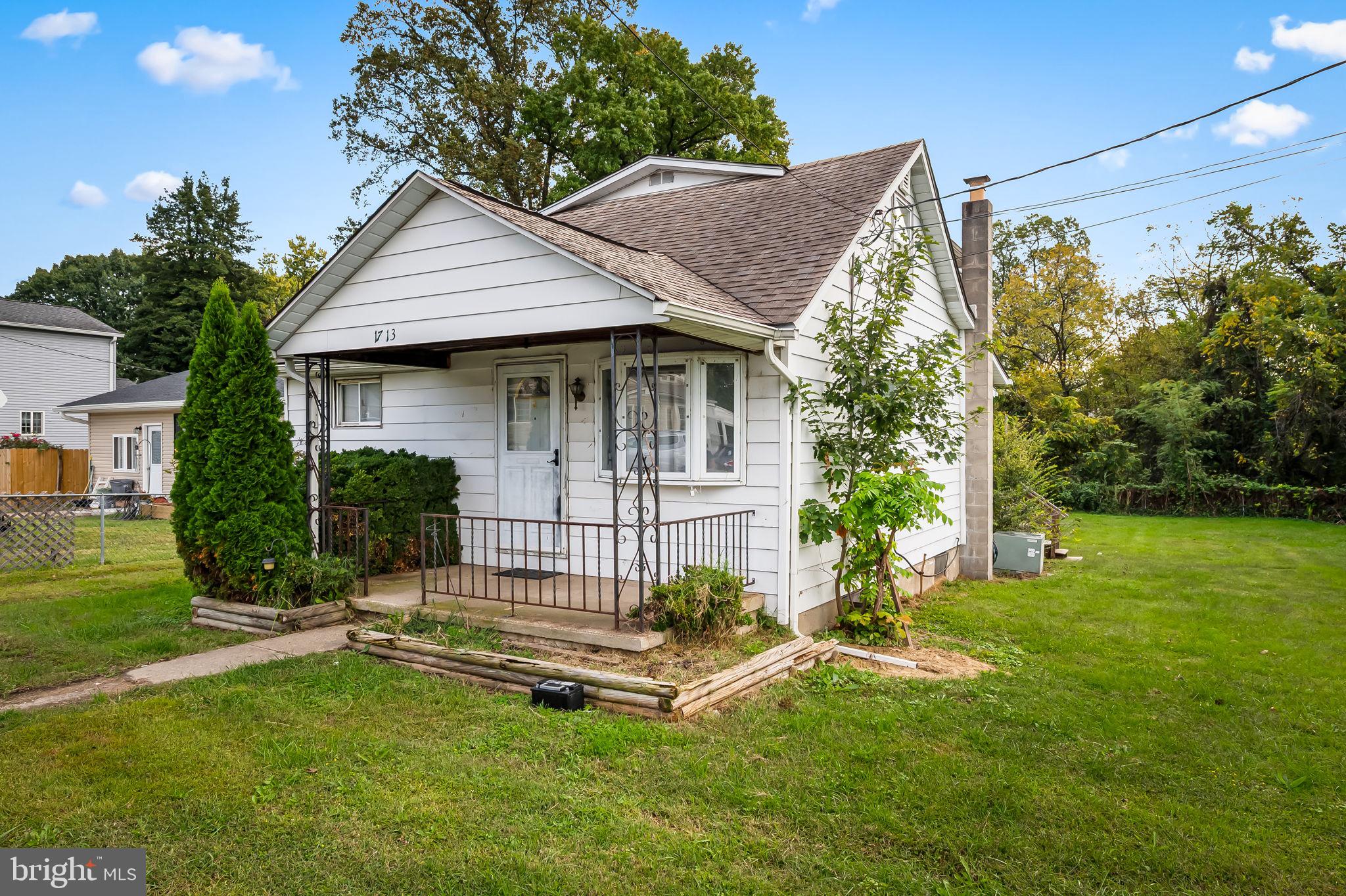 1713 WOODLAND DRIVE