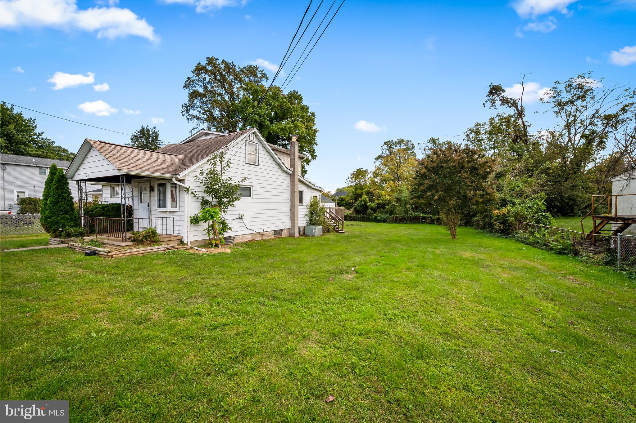 1713 WOODLAND DRIVE