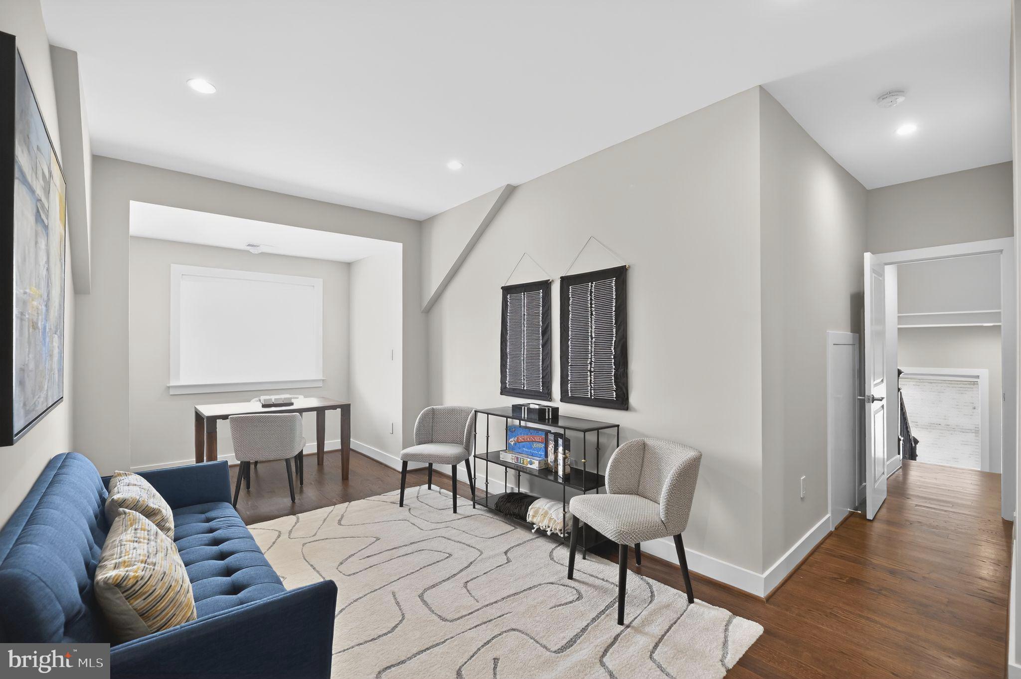 CHESTERBROOK GARDENS - Residential