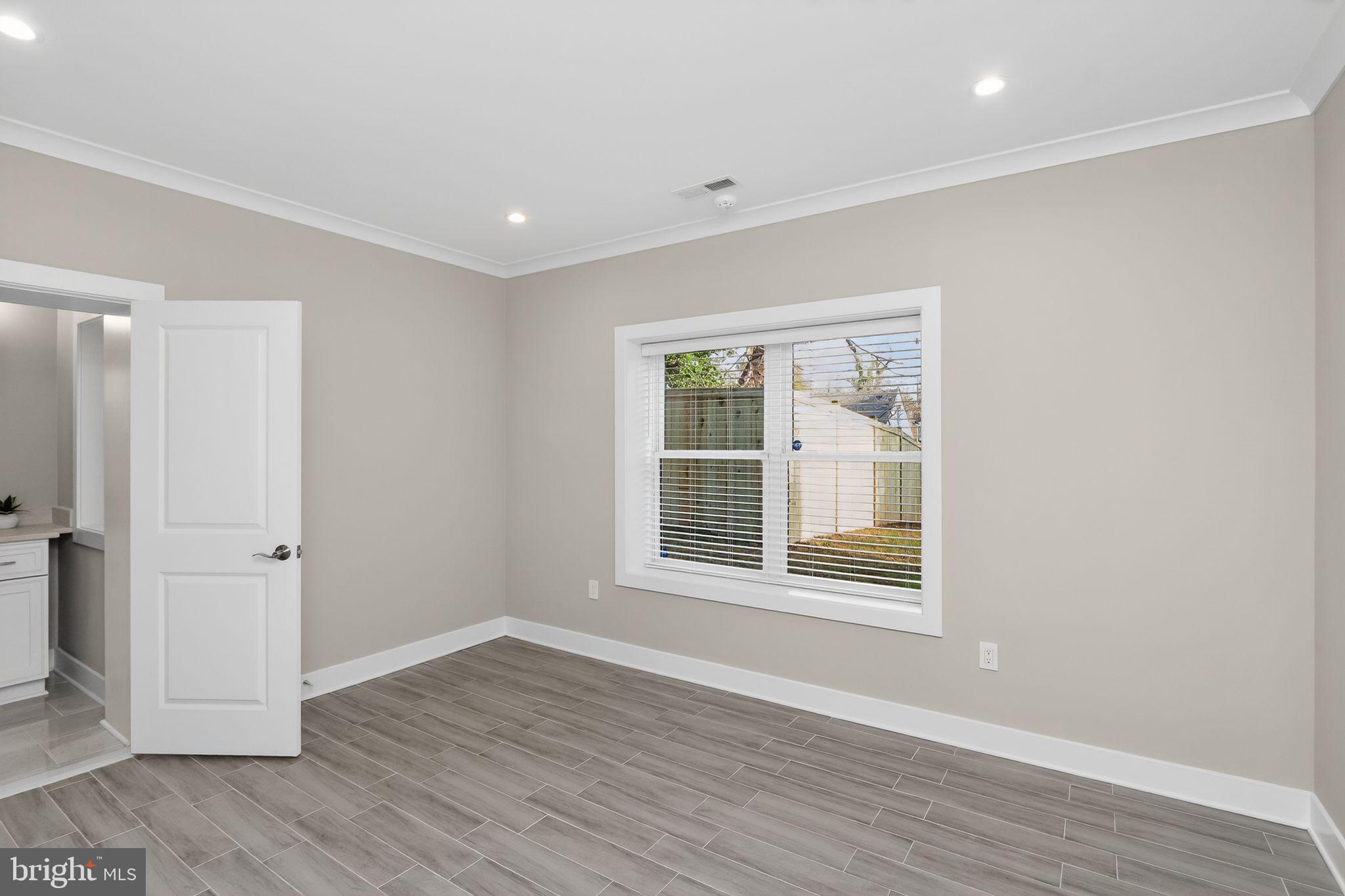 CHESTERBROOK GARDENS - Residential