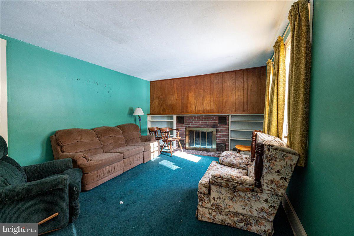 HAWK RIDGE - Residential