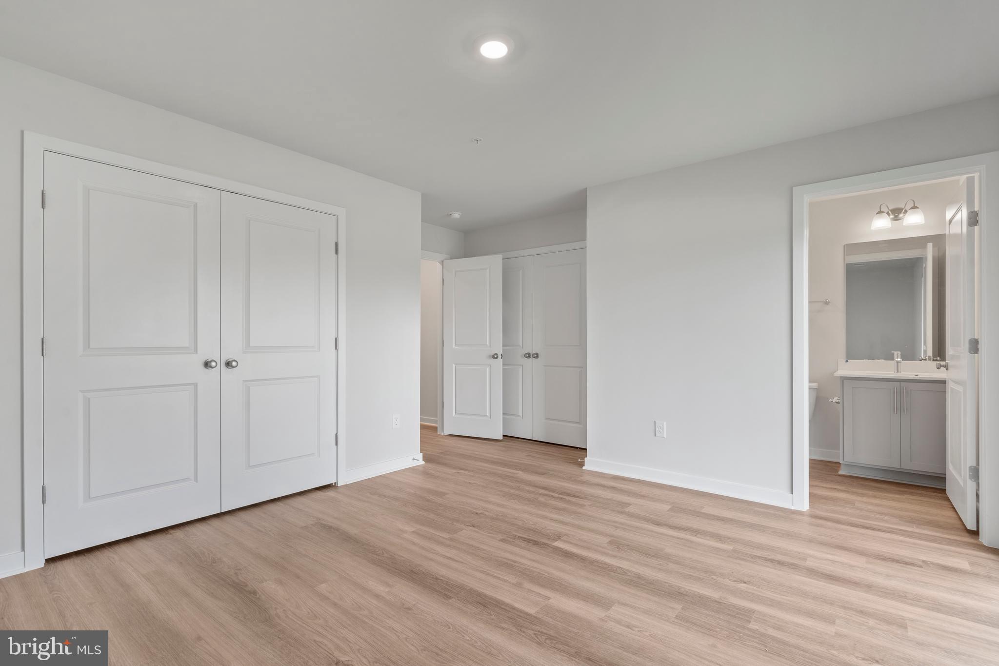 SPRING HILLS - Residential Lease