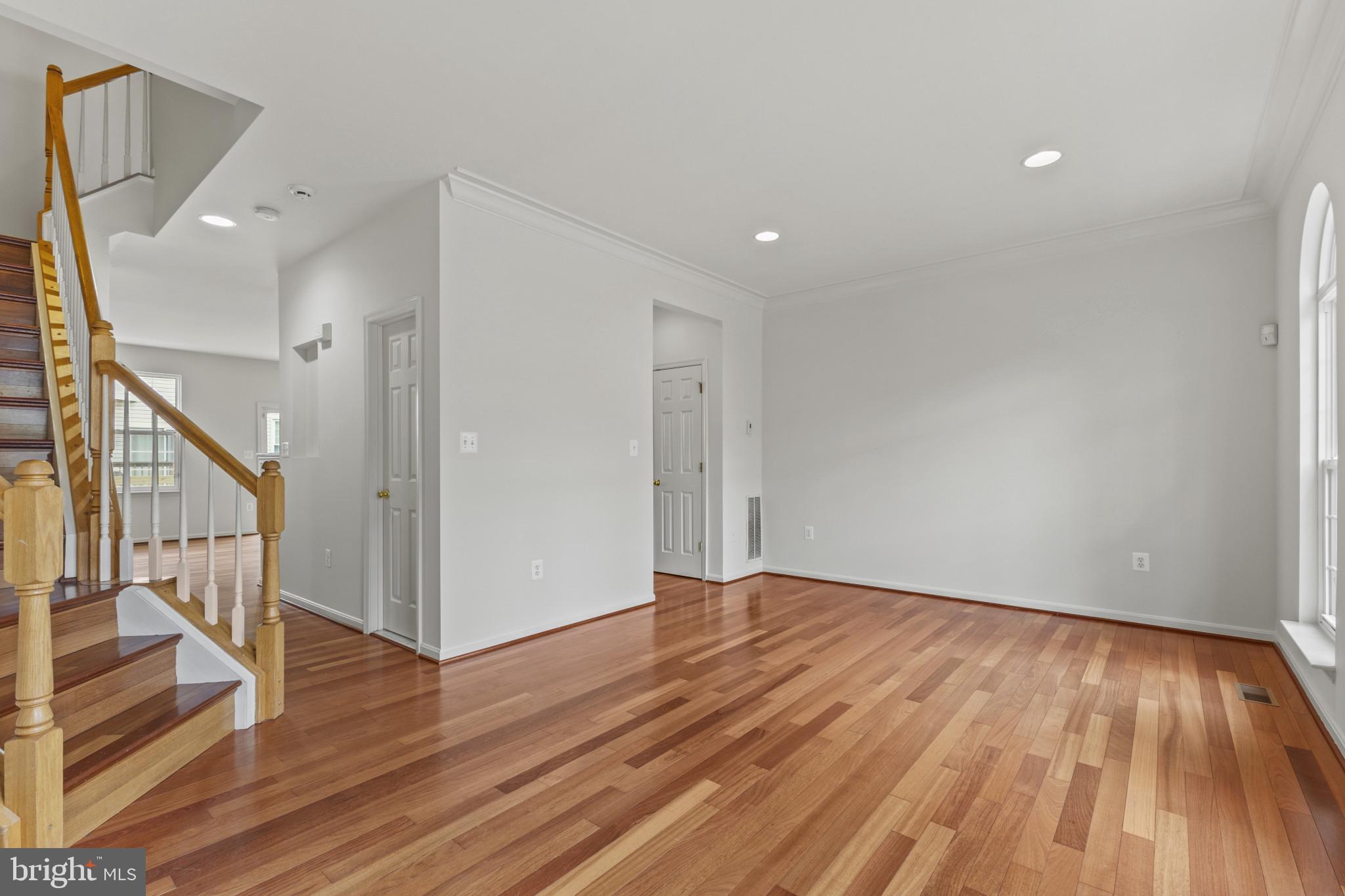 POTOMAC LAKES - Residential