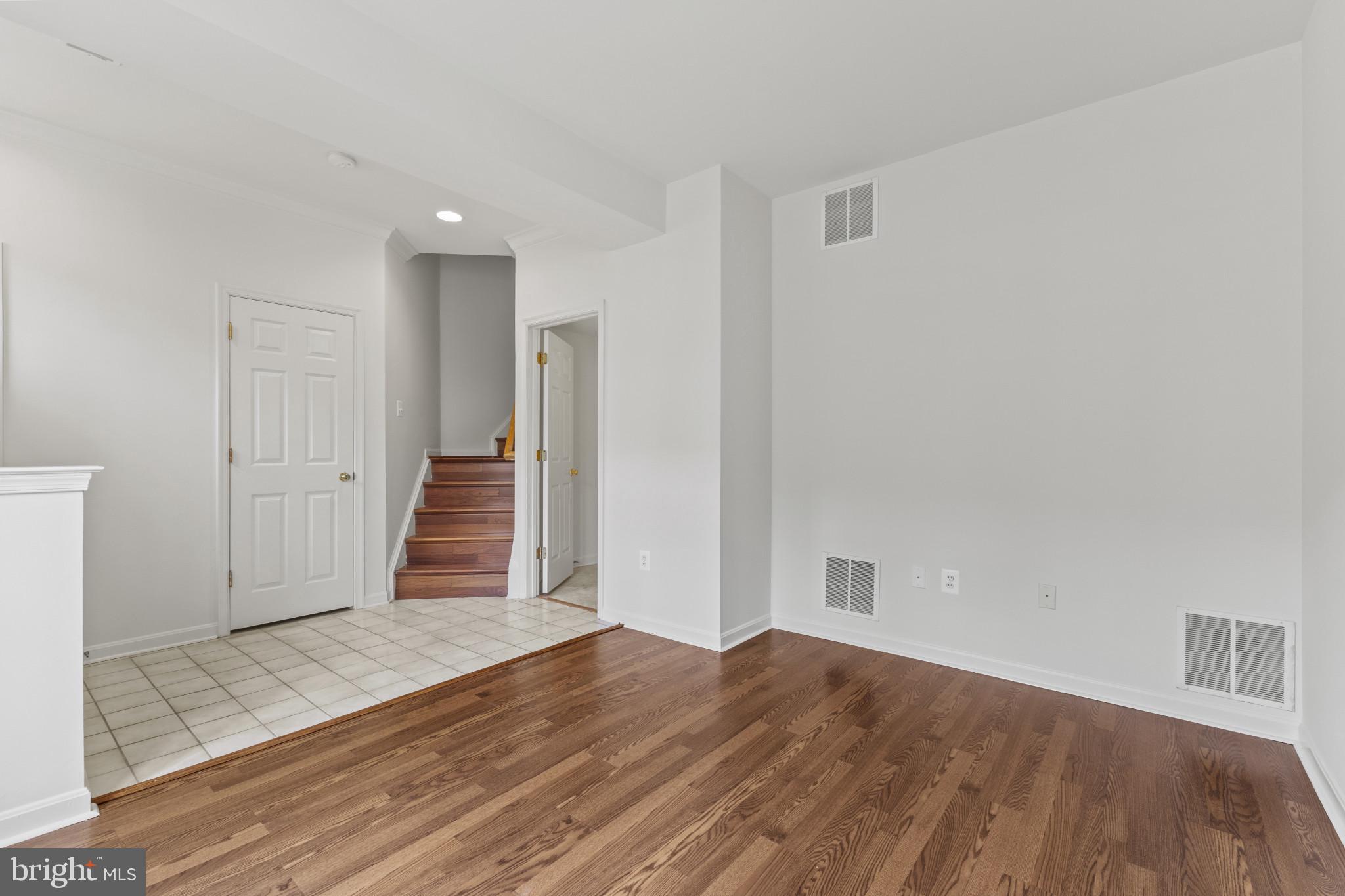 POTOMAC LAKES - Residential