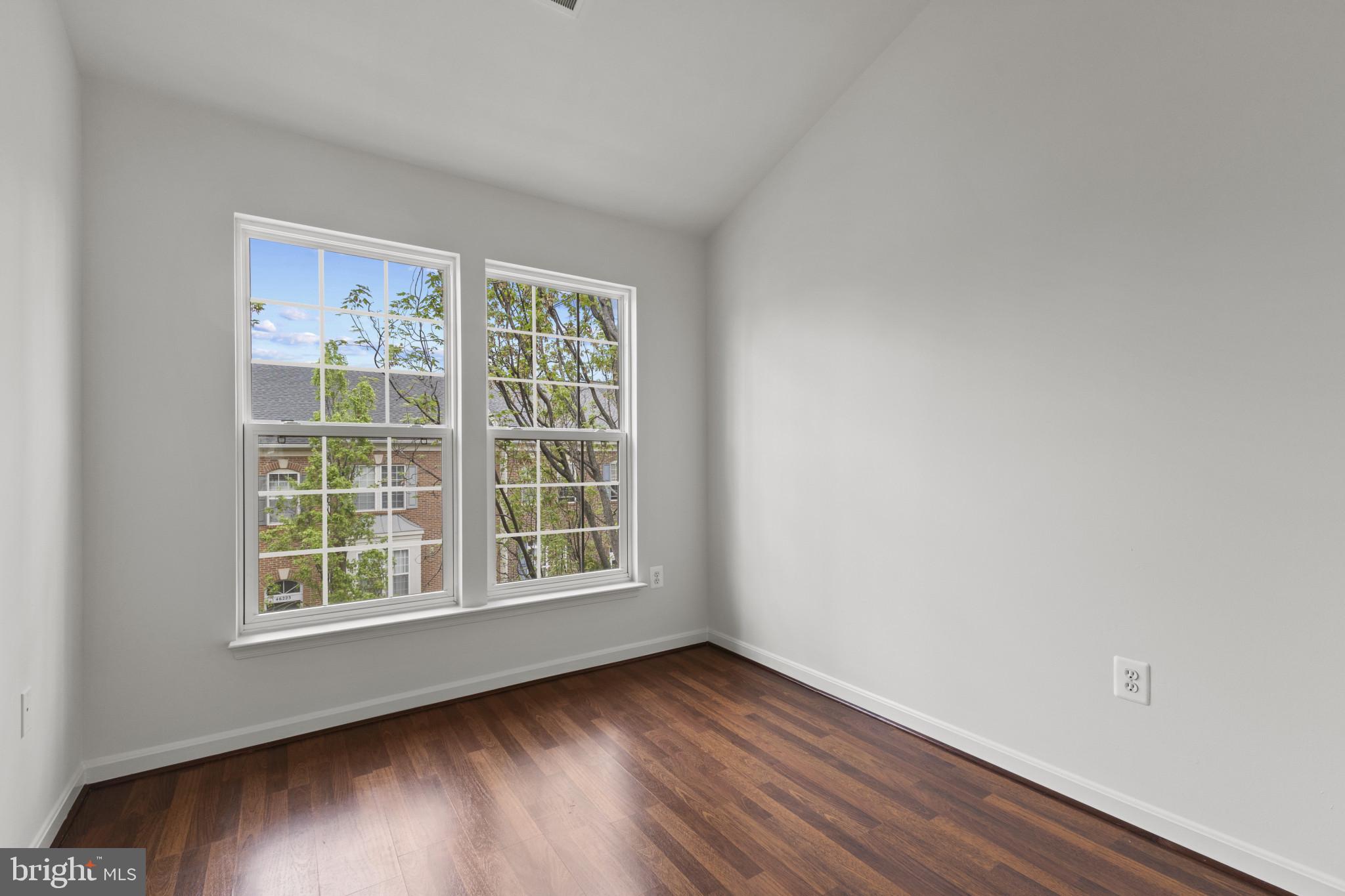 POTOMAC LAKES - Residential