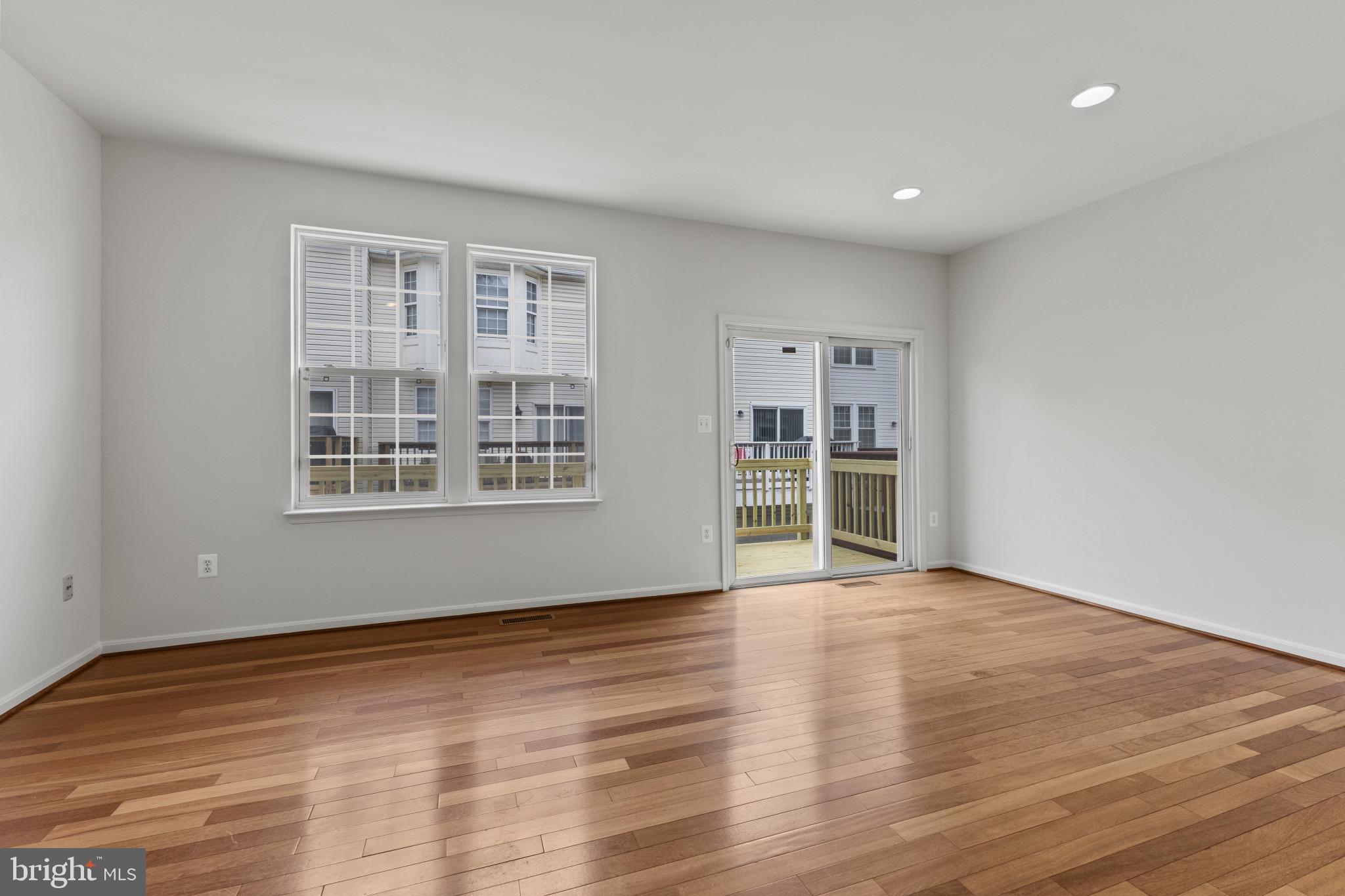 POTOMAC LAKES - Residential