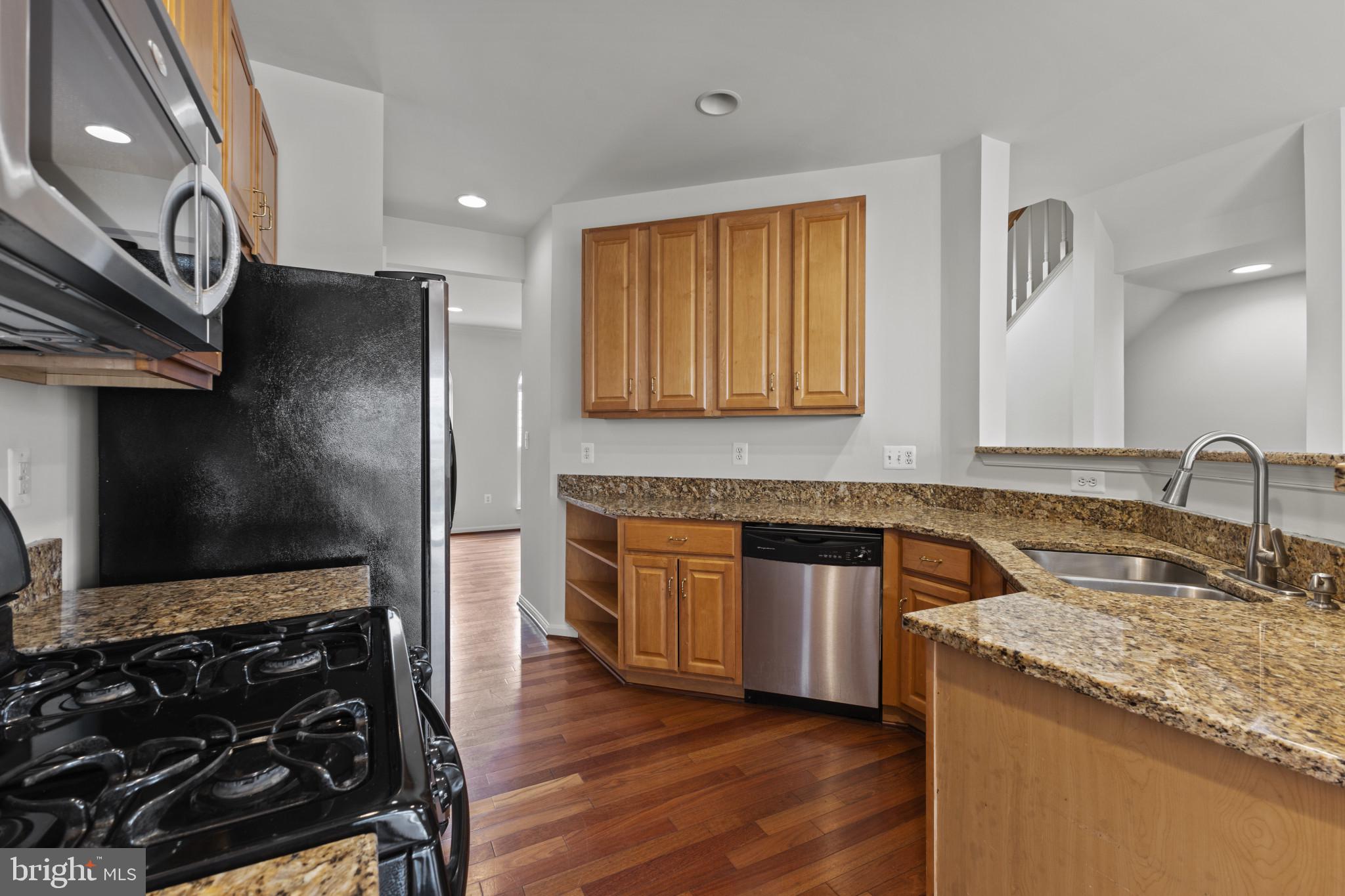 POTOMAC LAKES - Residential