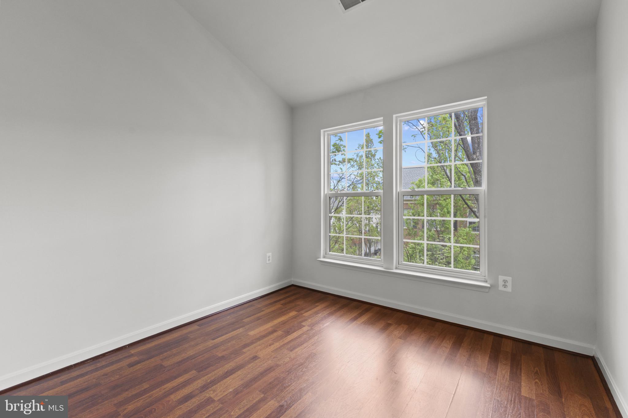 POTOMAC LAKES - Residential